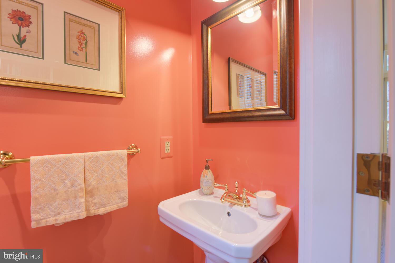 OLD TOWN ALEXANDRIA - Residential