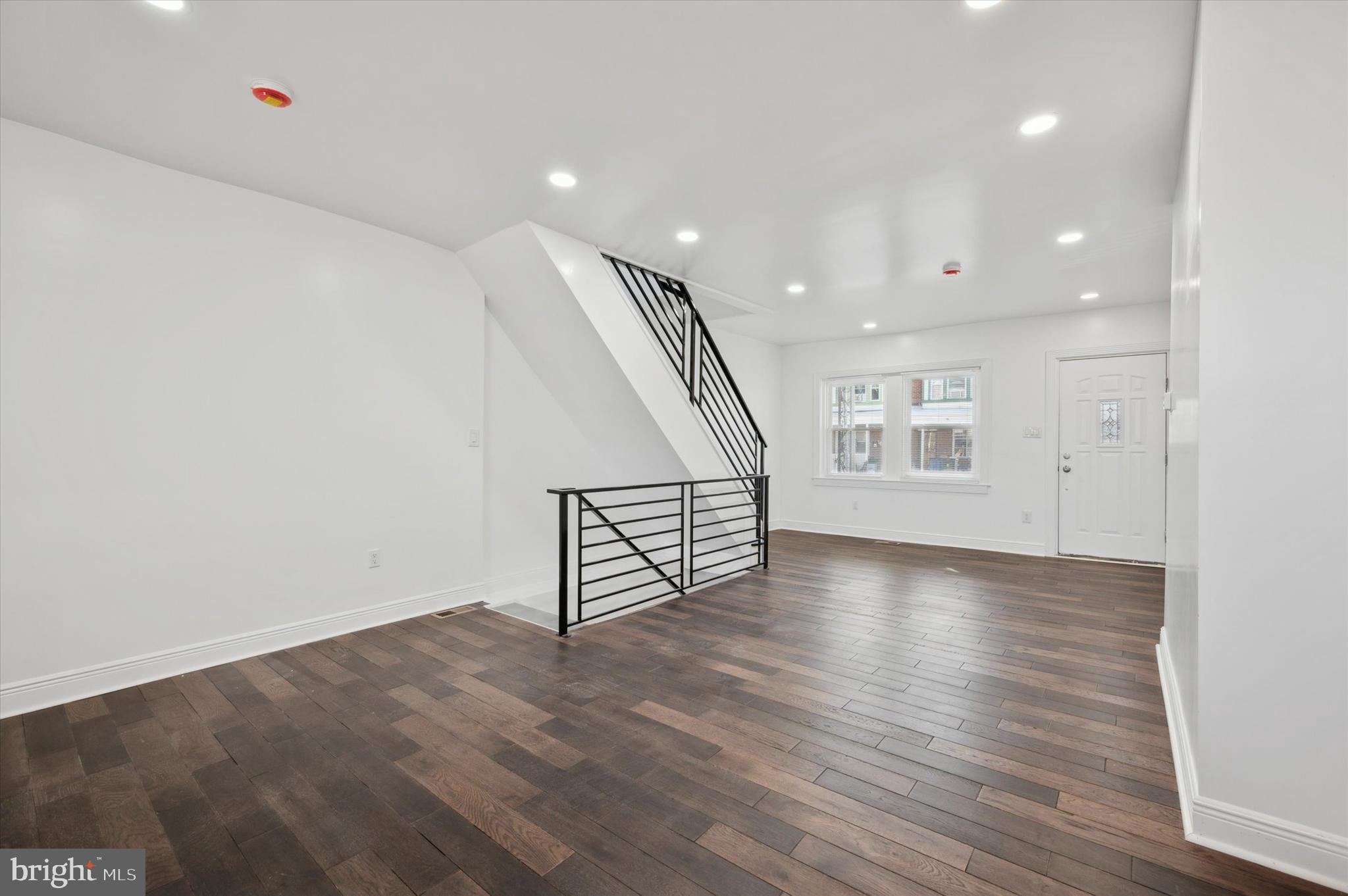 WEST OAK LANE - Residential