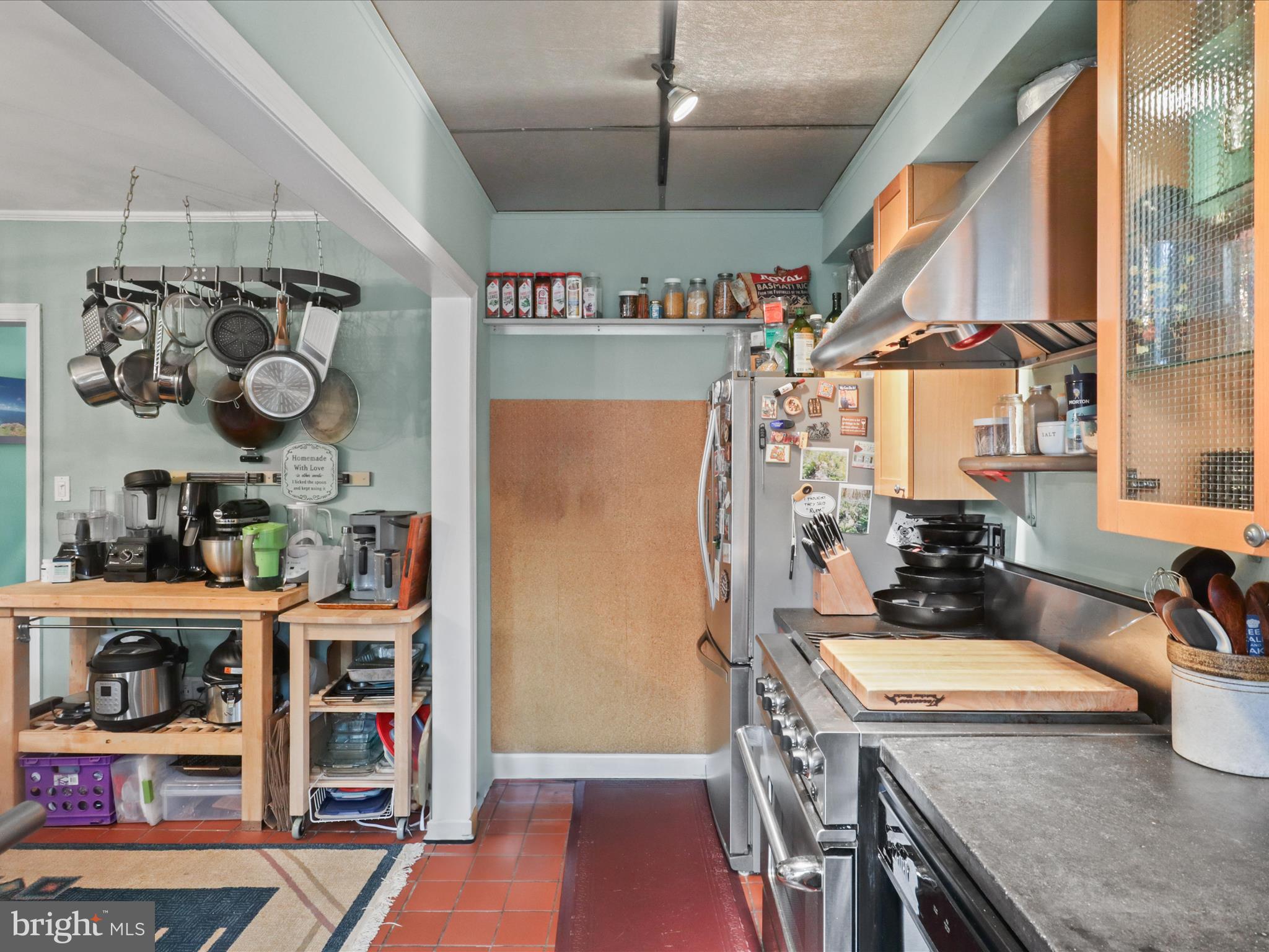 ARLINGTON VILLAGE - Residential Lease