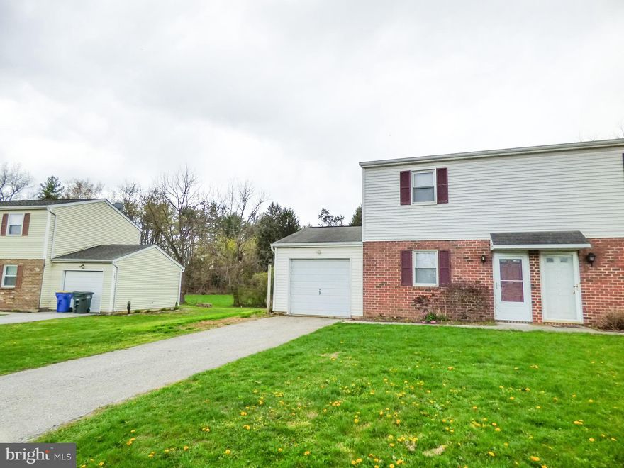 This is a great starter 2 BR, 1 BA semi-detached home in Dover schools with a 1 car garage, brand new wall to wall commercial grade tight weave neutral carpeting, all new window blinds, all new freshly painted ceilings, walls, doors and trim, a 3 year old electric water heater, an 8 year old electric heat pump which was serviced yearly, a stainless steel Samsung refrigerator with side by side doors and a freezer below, a brand new stainless steel smooth top steam self cleaning Frigidaire oven, a washer & an electric dryer is ready for immediate settlement.  This freshly painted & cleaned home has an upgraded electronic front door knob, an automatic garage door opener, off street parking & a spacious, level backyard which is great for cookouts!  NO condo fees!  This condo association no longer operates - it does not maintain anything nor does it deal with snow removal or lawn care.  This semi-detached home located in a cul-de-sac is quiet & the community boarders the golf course.  Don't miss this great opportunity to own a starter home ready for immediate occupancy - hurry!