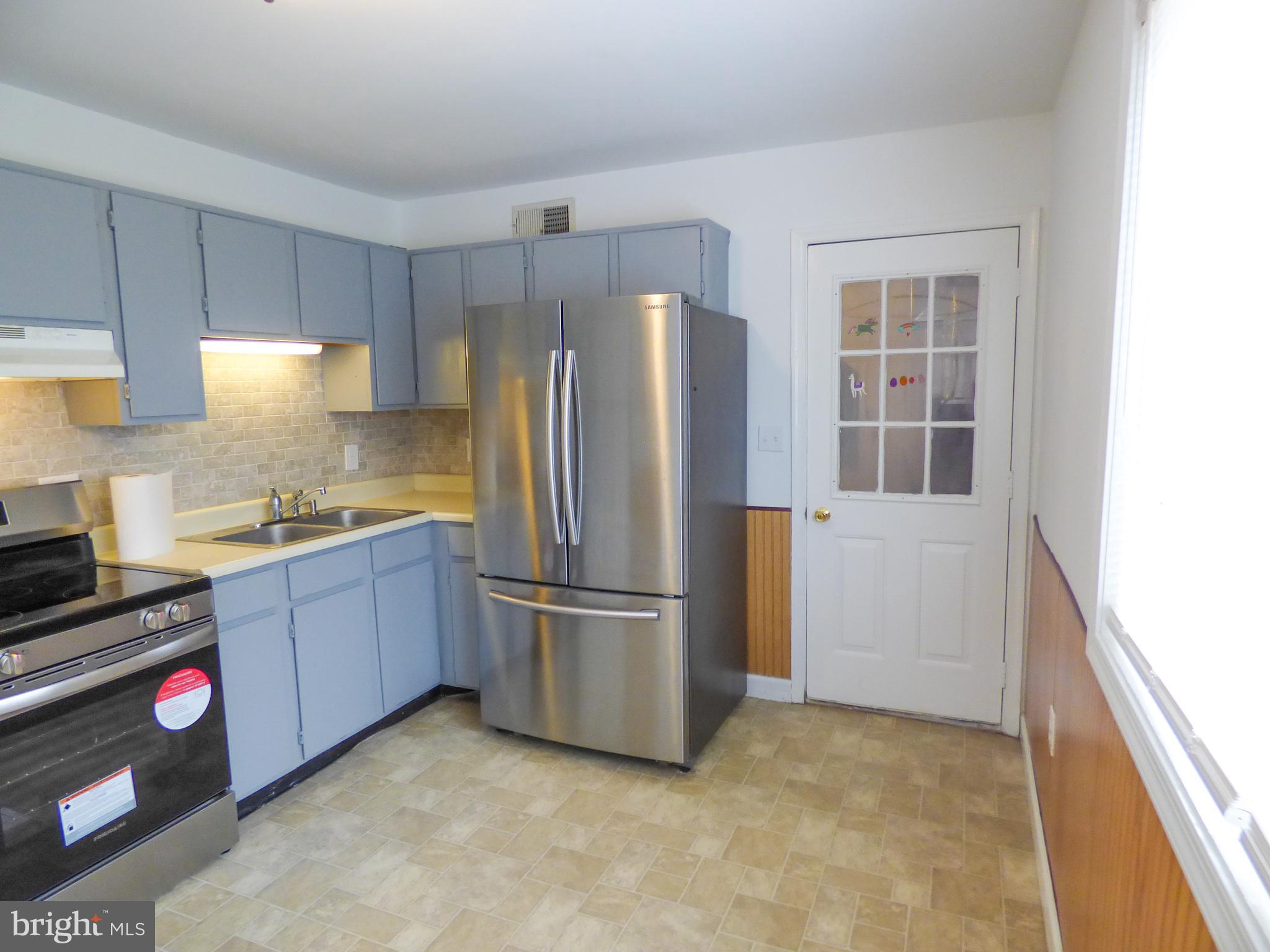 PINEVIEW CONDOS - Residential