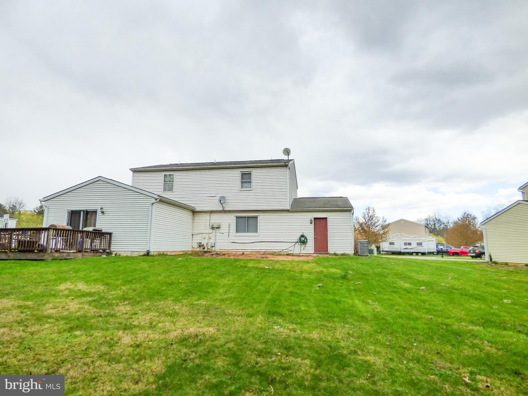 2791 PINEVIEW DRIVE