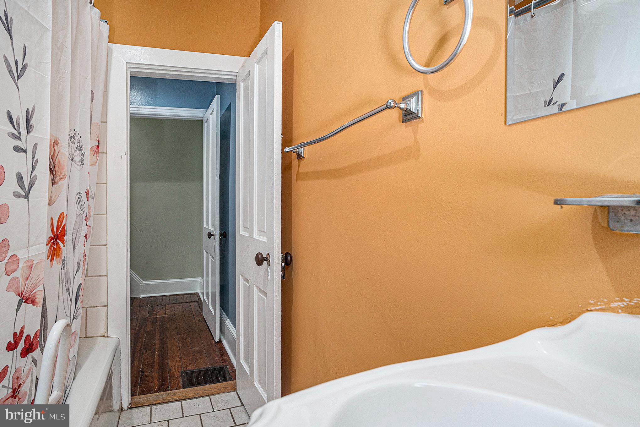 GERMANTOWN - Residential