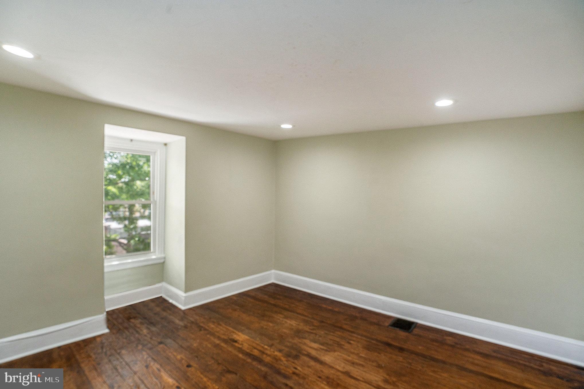 GERMANTOWN - Residential