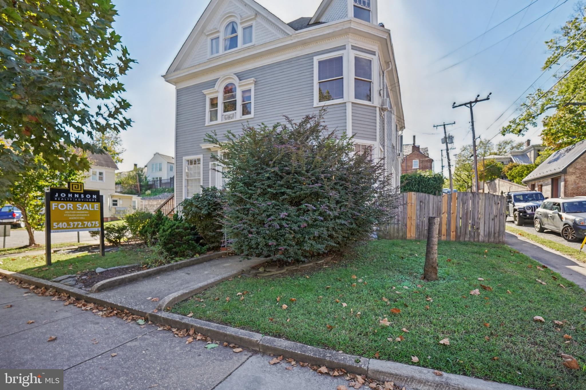 1122 CAROLINE STREET 6