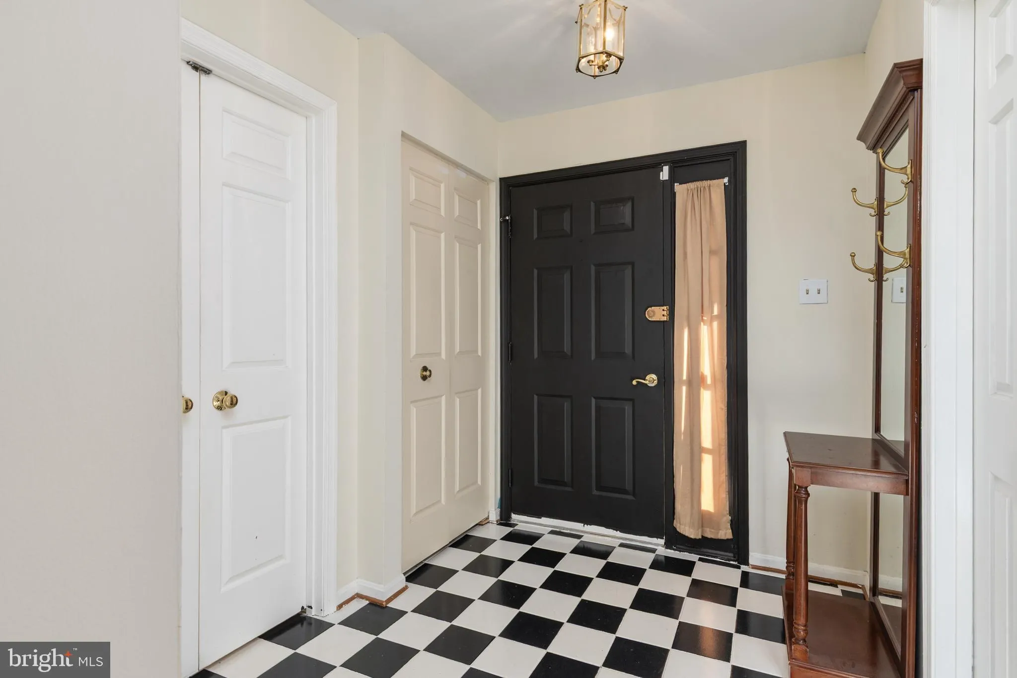 Upper Marlboro, Maryland 20772, United States, 2 Bedrooms Bedrooms, ,4 BathroomsBathrooms,Residential,Active,198581