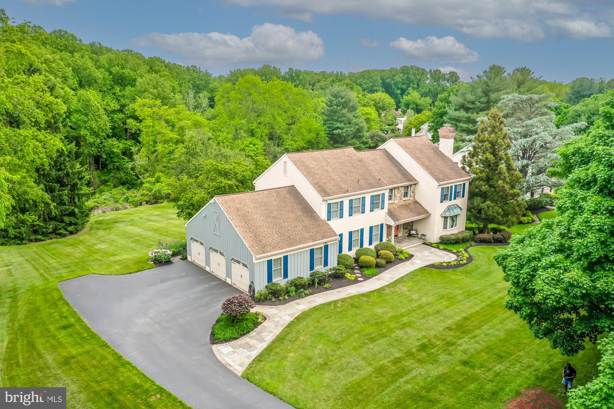Property Search 870 SILVERWOOD DRIVE