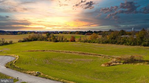 4025 ROLLING MEADOW COURT YORK PA 17408