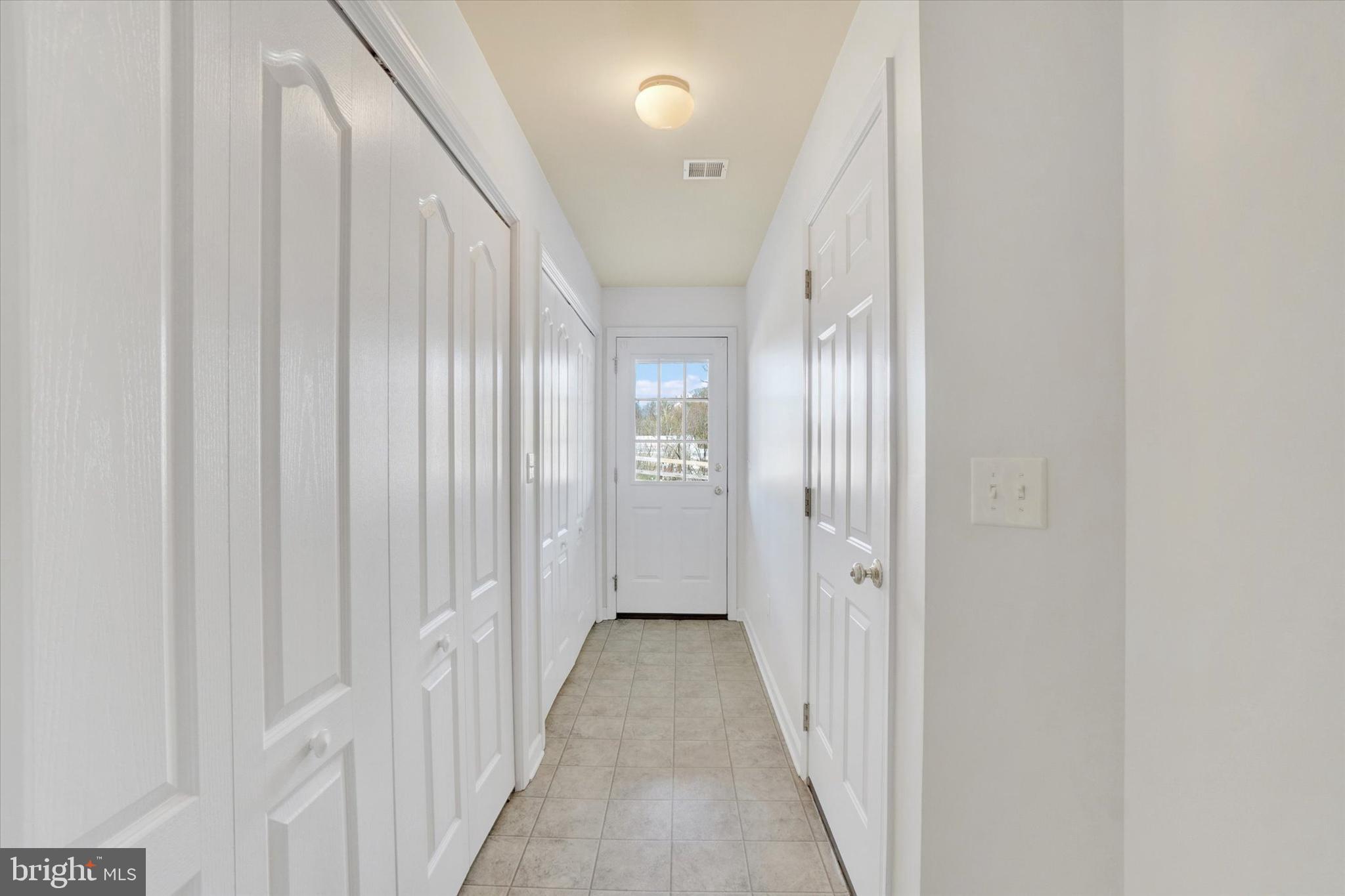 HUNT CLUB CONDOS - Residential