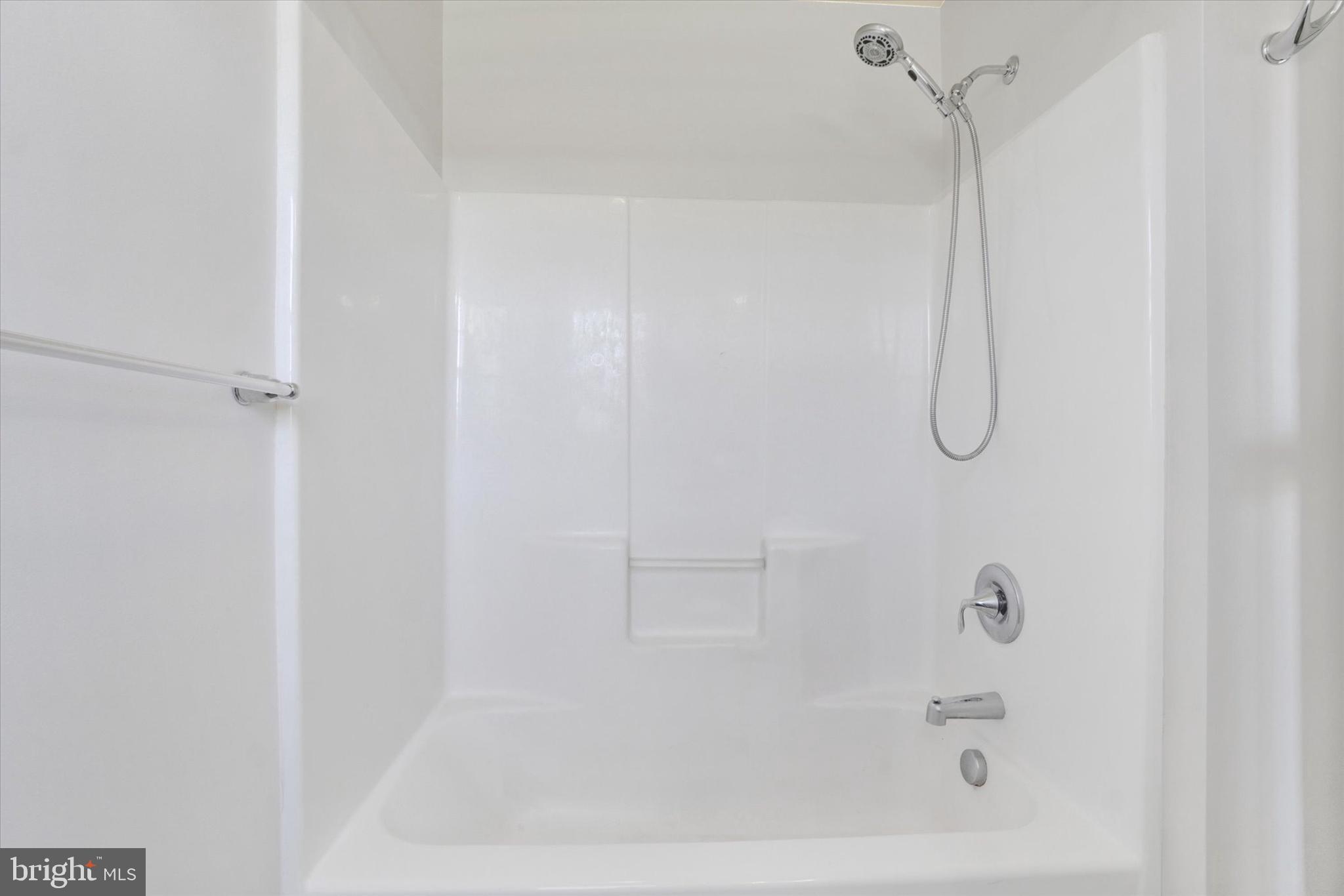 HUNT CLUB CONDOS - Residential