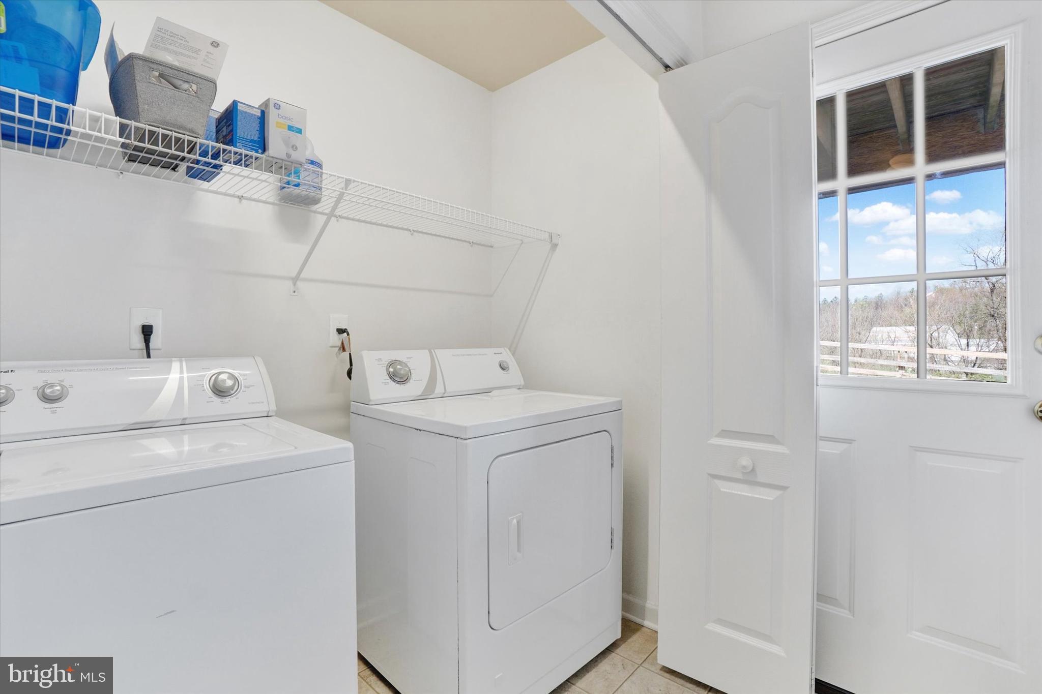 HUNT CLUB CONDOS - Residential