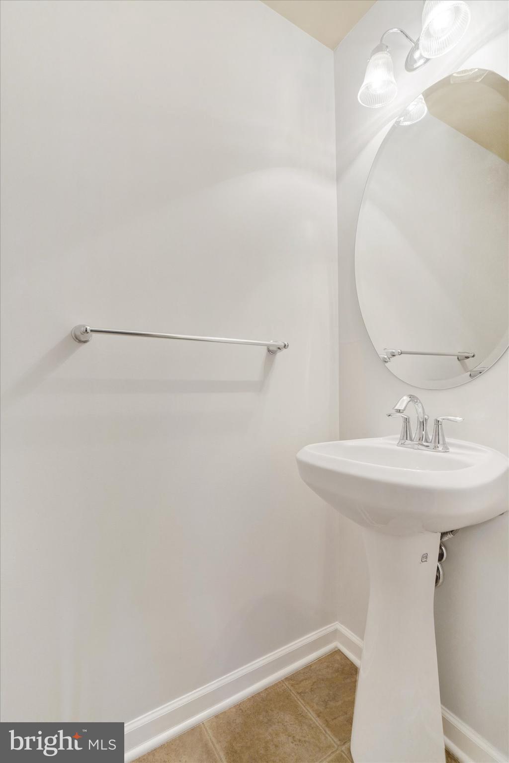 HUNT CLUB CONDOS - Residential