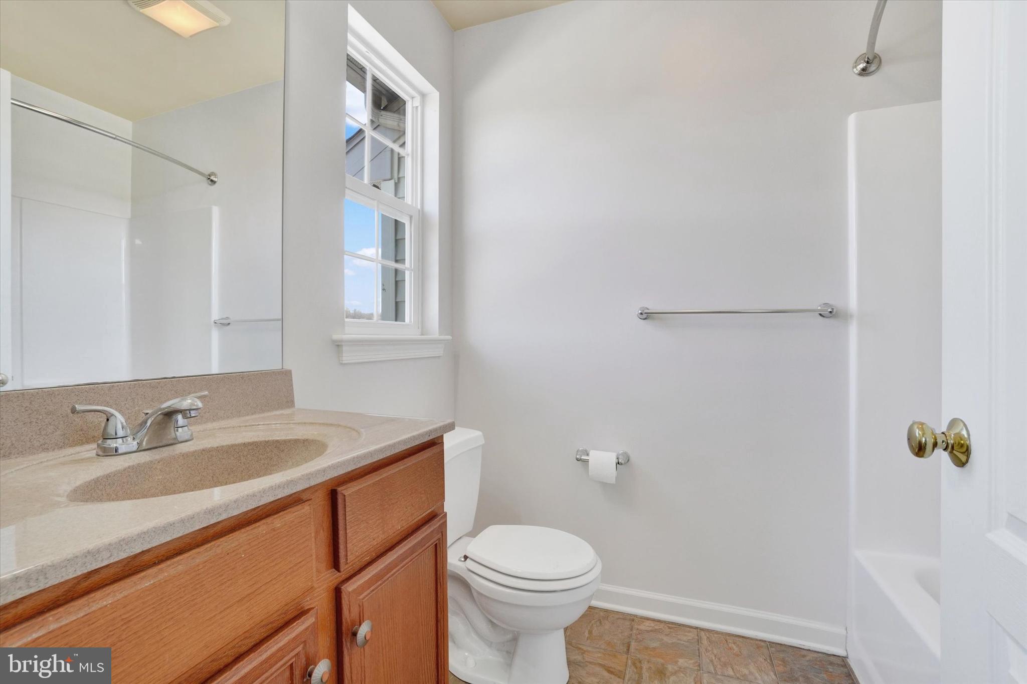 HUNT CLUB CONDOS - Residential