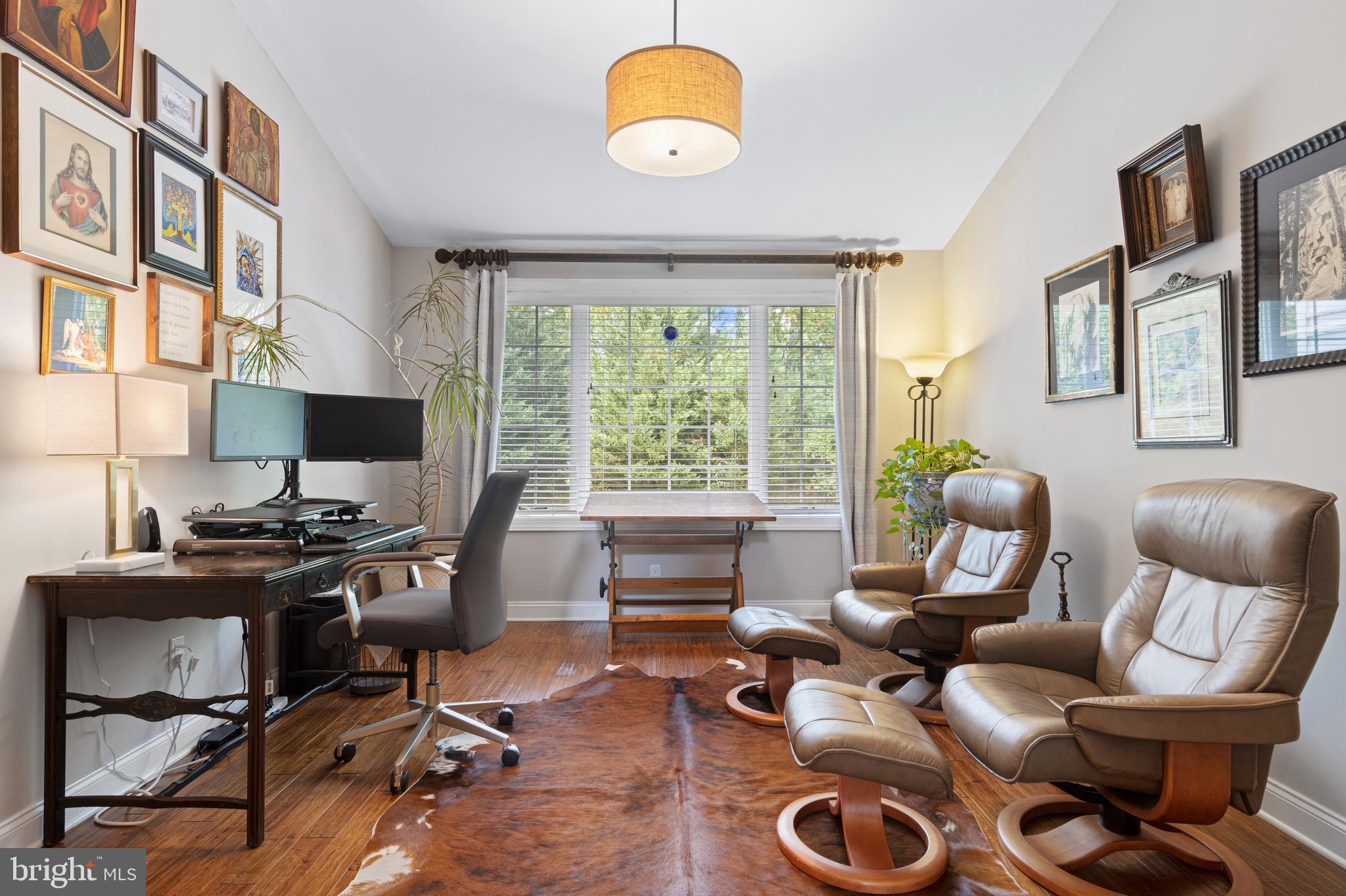 WOODLEDGE AT WHITFORD HILLS - Residential