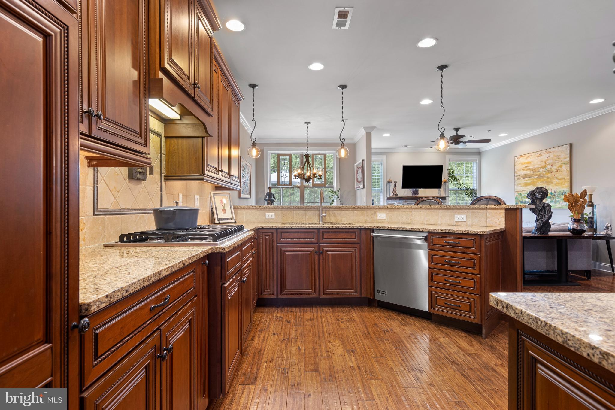 WOODLEDGE AT WHITFORD HILLS - Residential