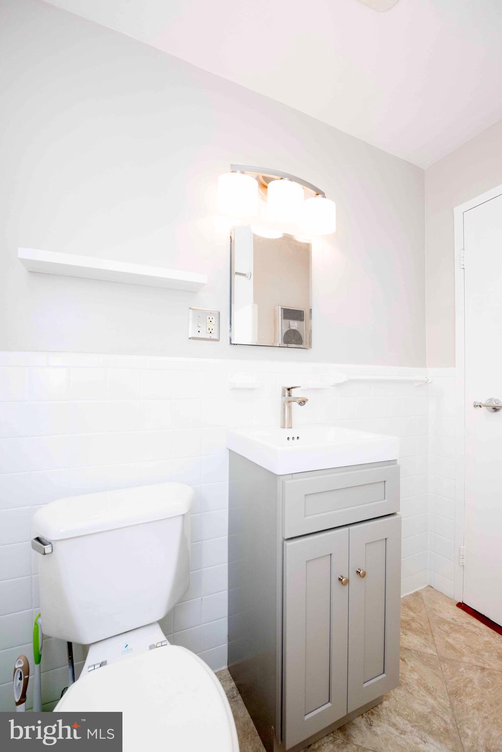 BELLE VIEW CONDOMINIUMS - Residential Lease