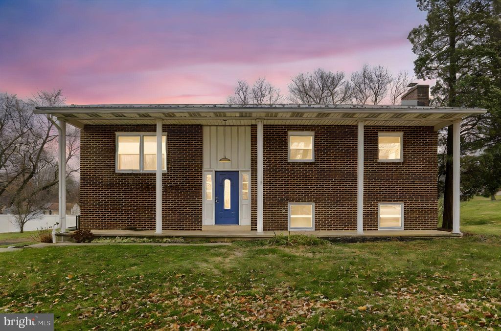 Photo of 127 Spring Road, DILLSBURG, PA 17019 (MLS # PAYK2093978)