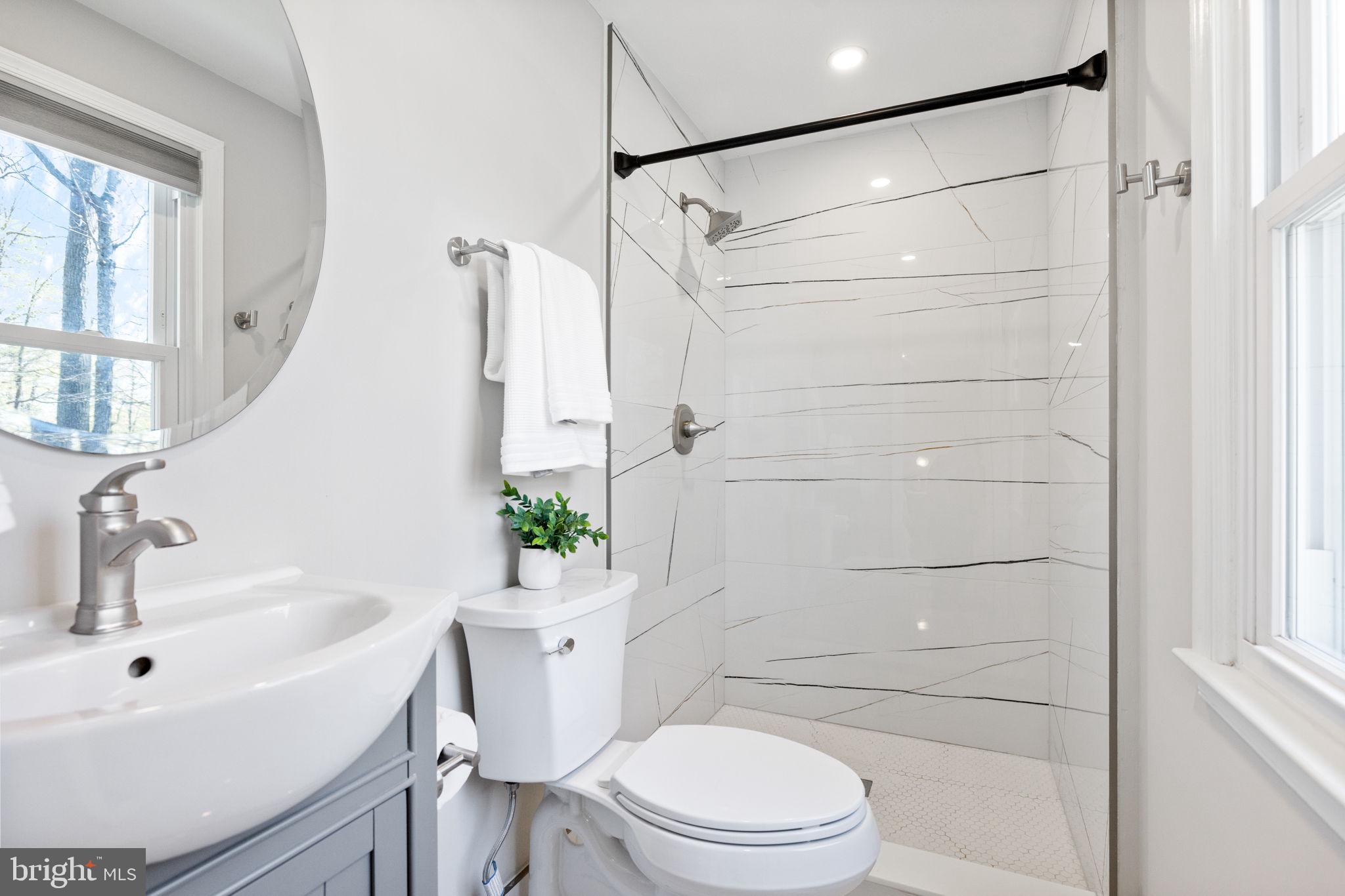 HIDDENBROOK - Residential