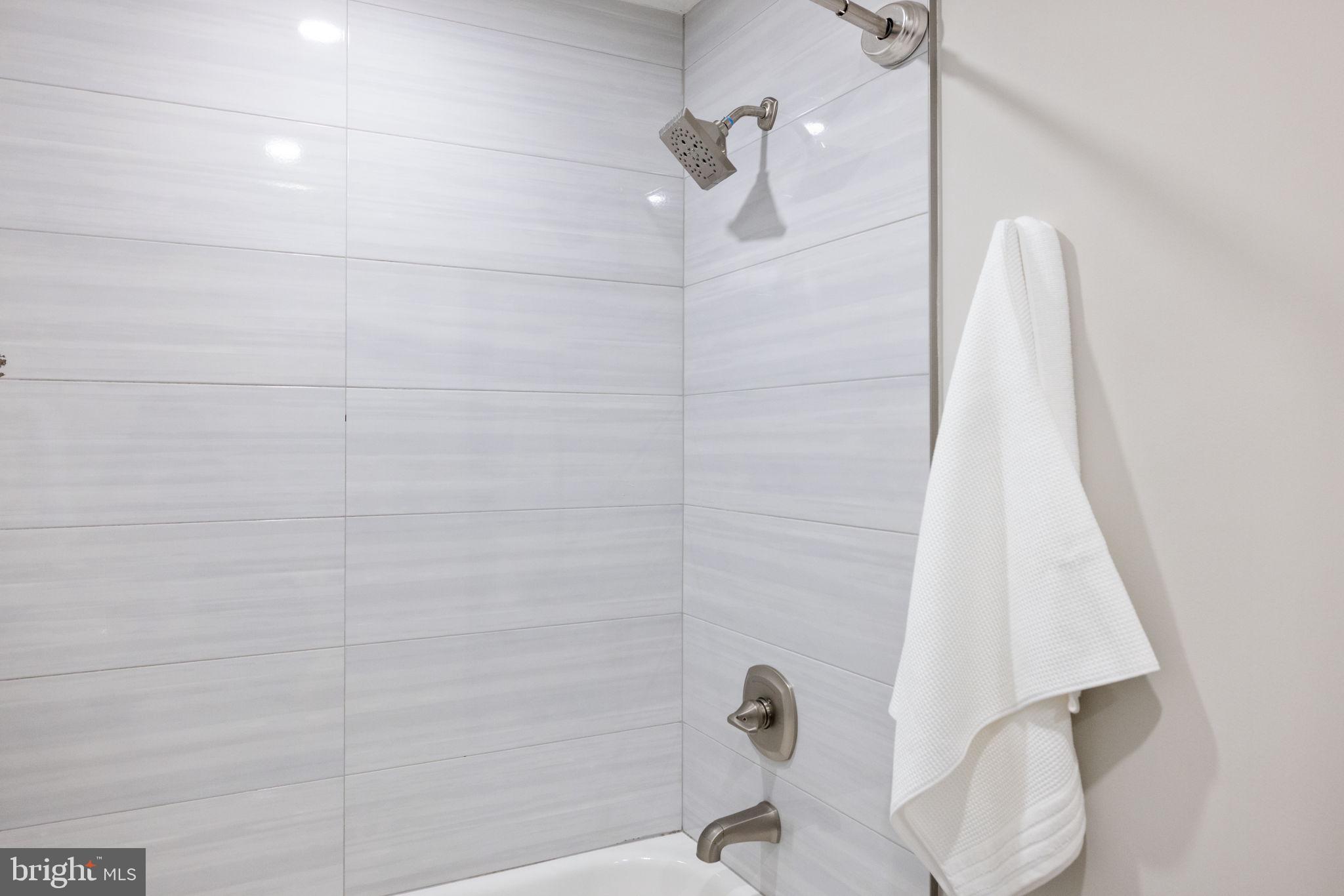 HIDDENBROOK - Residential