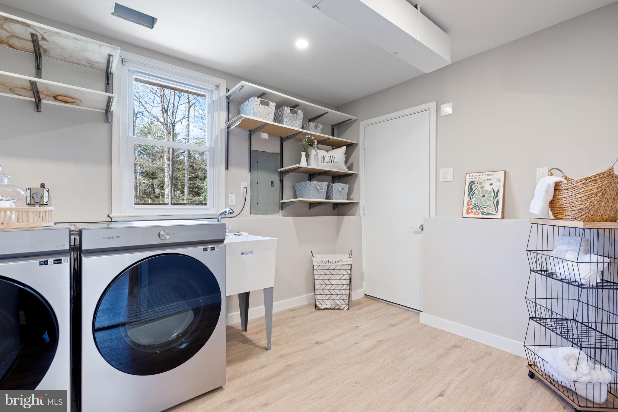 HIDDENBROOK - Residential