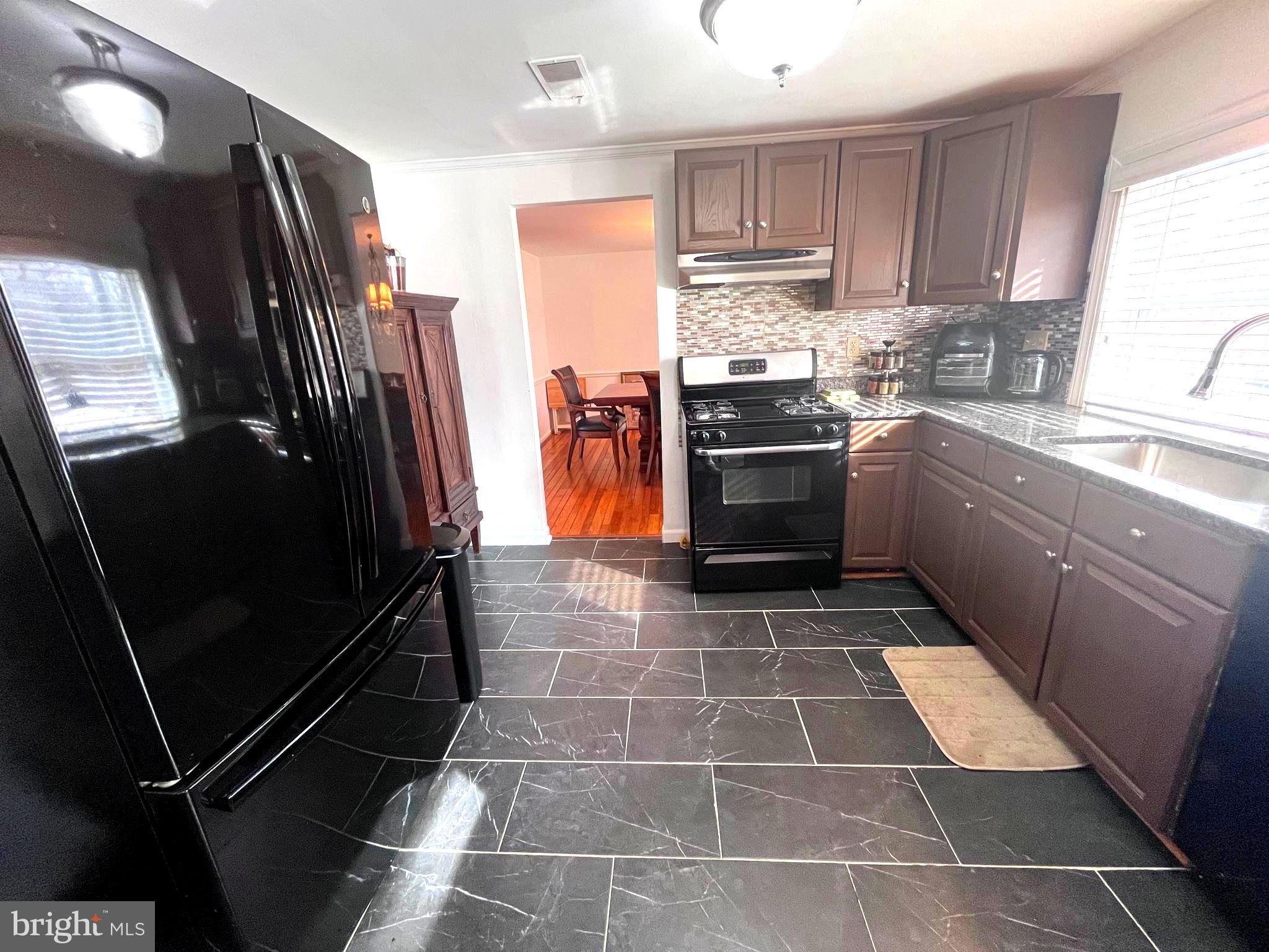 TANTALLON HILLS - Residential