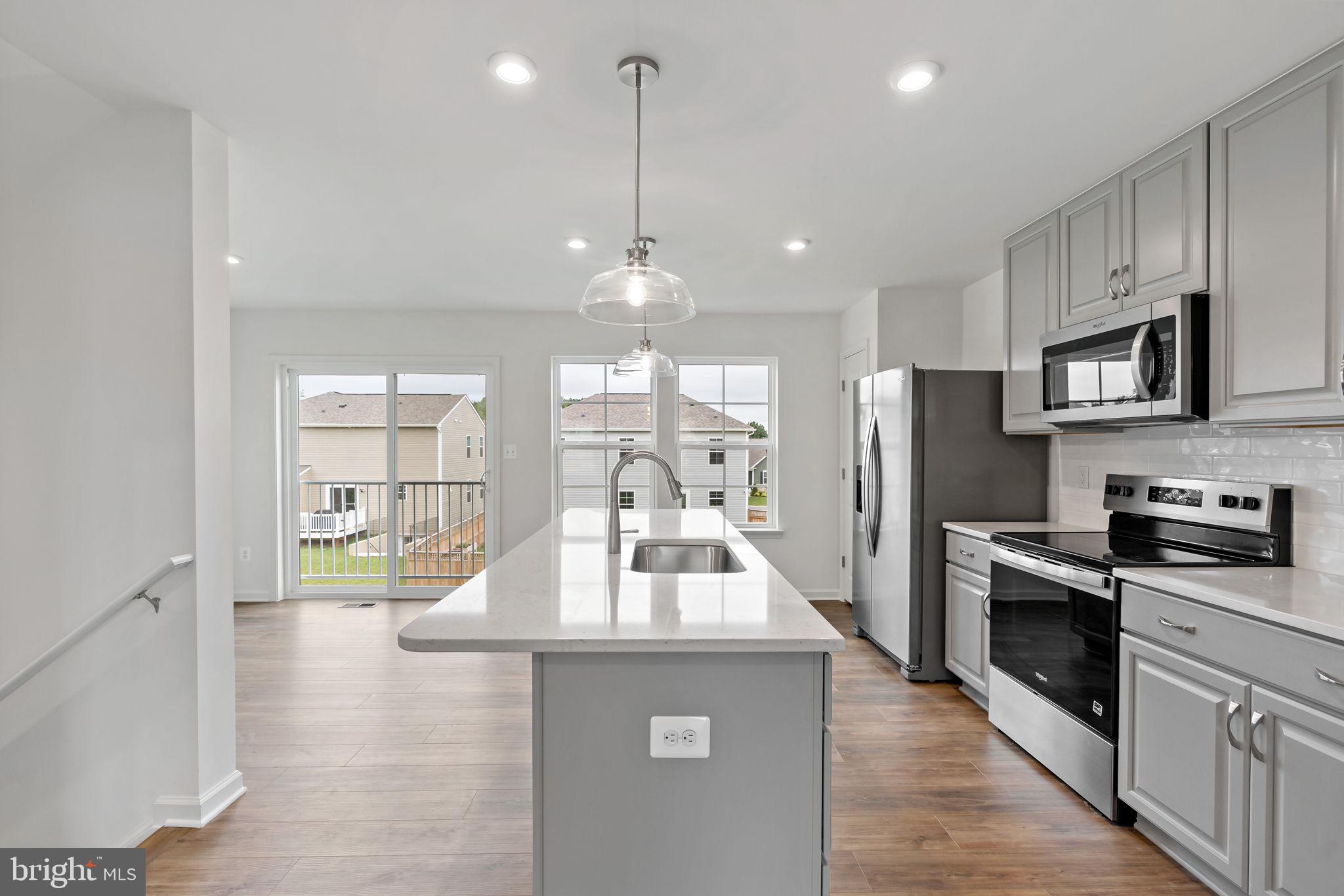 OVERLOOK AT RIVERSIDE TOWNHOMES - Residential