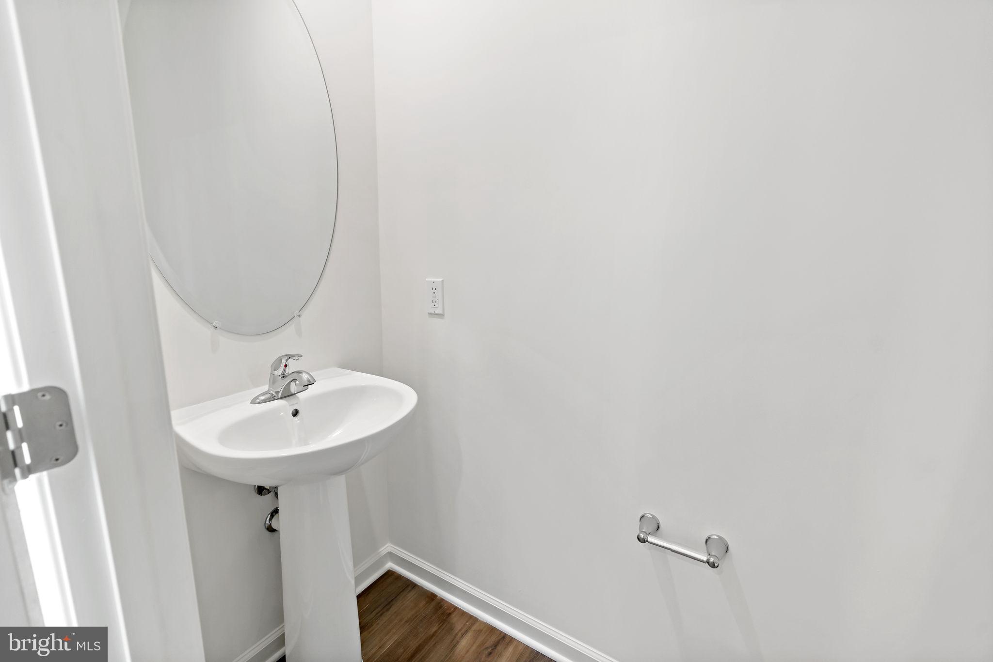 OVERLOOK AT RIVERSIDE TOWNHOMES - Residential