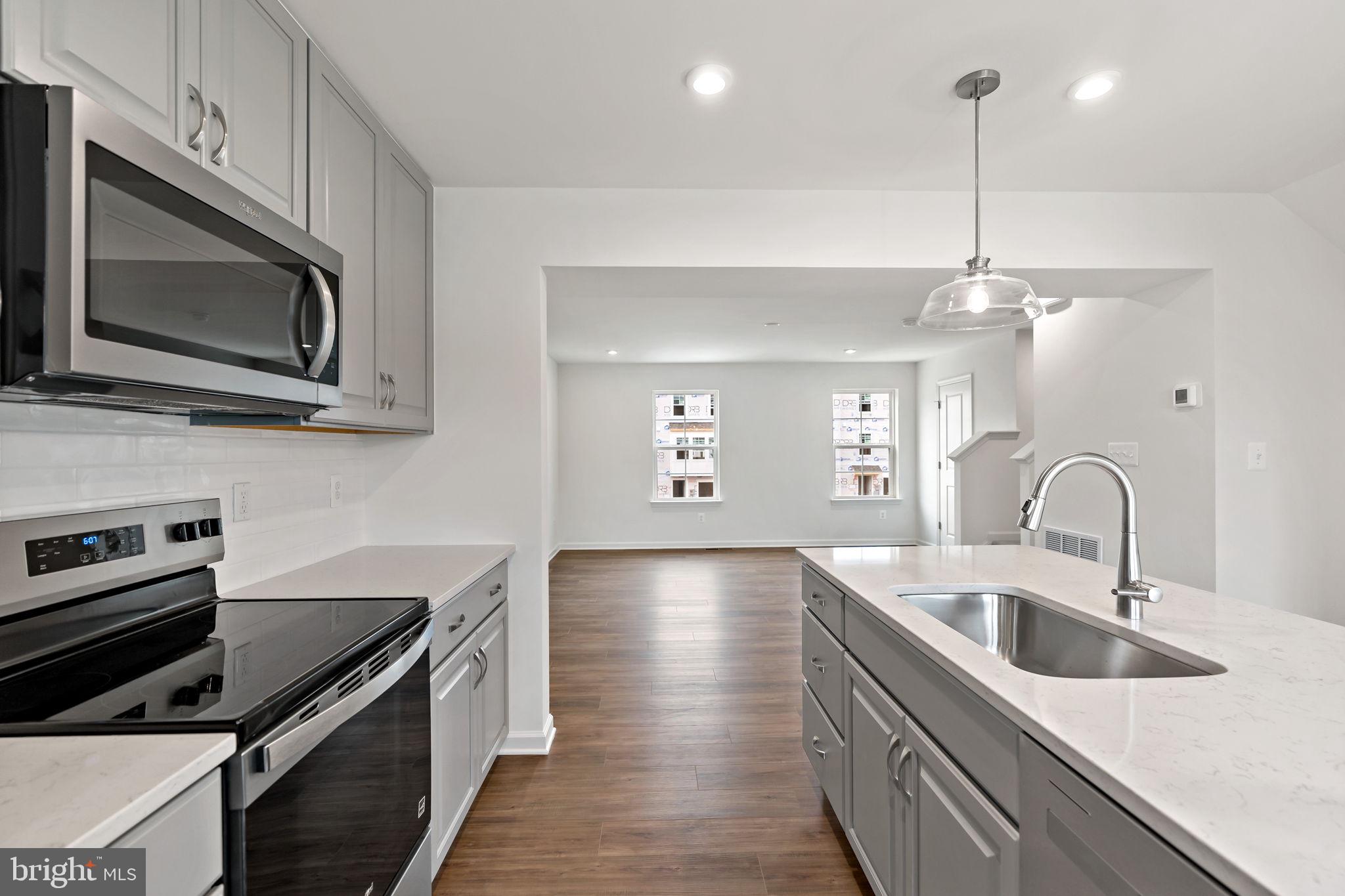 267 CLIFTON MANOR
