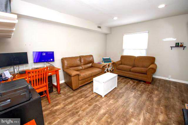 CHATHAM VIL OF TOW - Residential