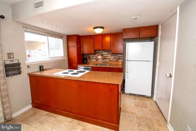 CHATHAM VIL OF TOW - Residential