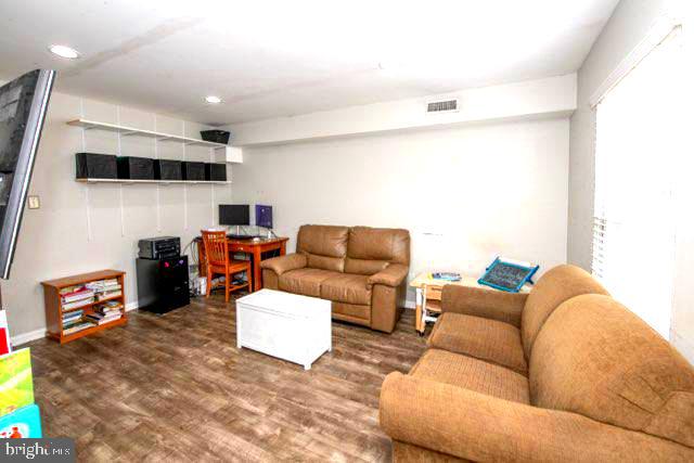 CHATHAM VIL OF TOW - Residential