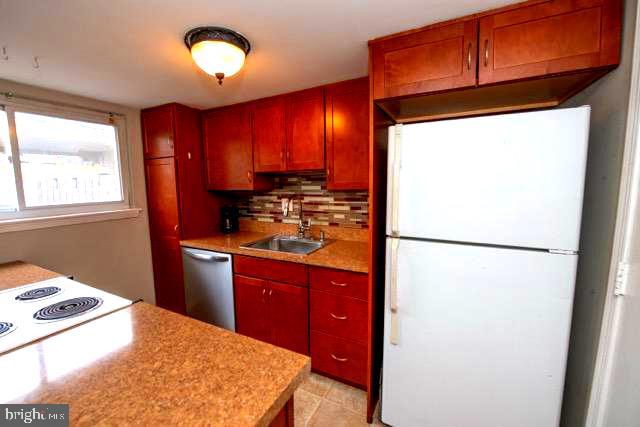 CHATHAM VIL OF TOW - Residential