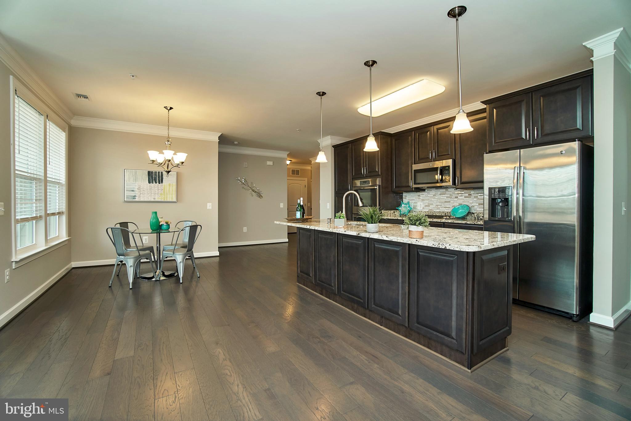 DISCOVERY SQUARE - Residential