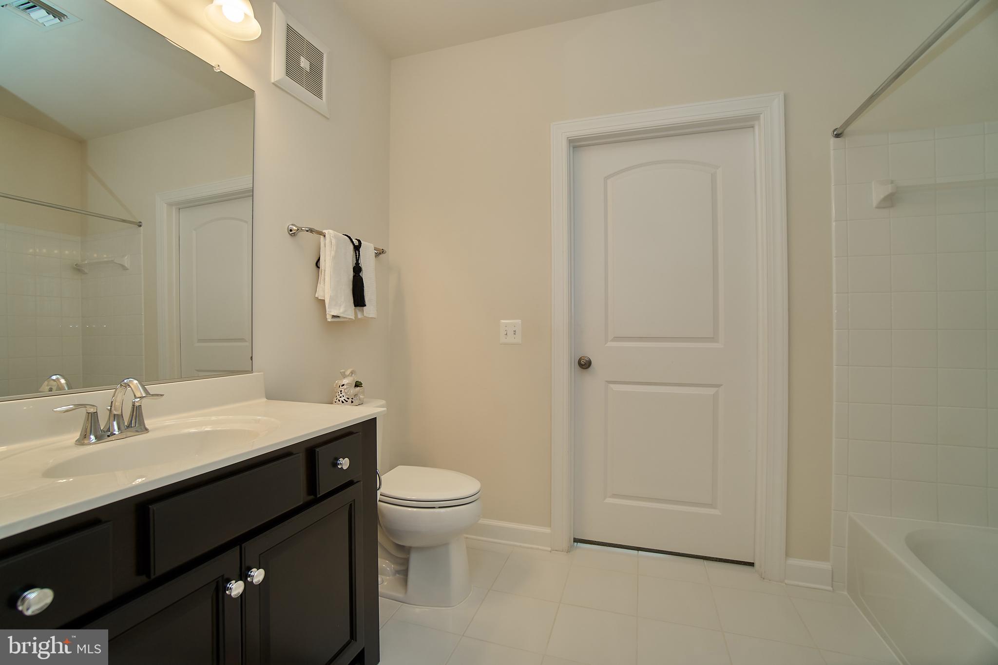 DISCOVERY SQUARE - Residential