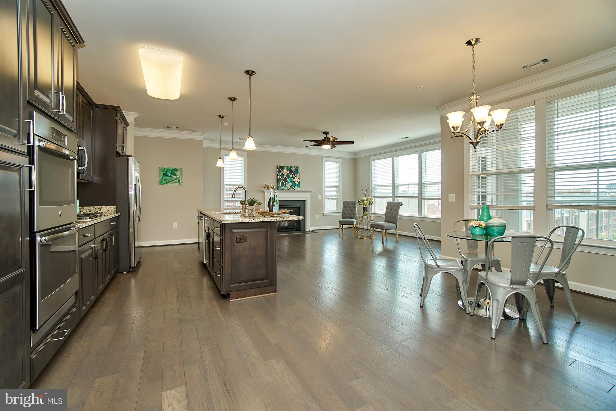 DISCOVERY SQUARE - Residential