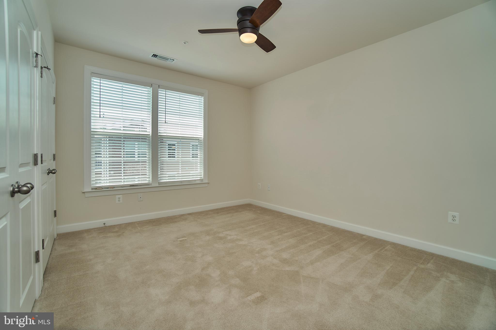 DISCOVERY SQUARE - Residential