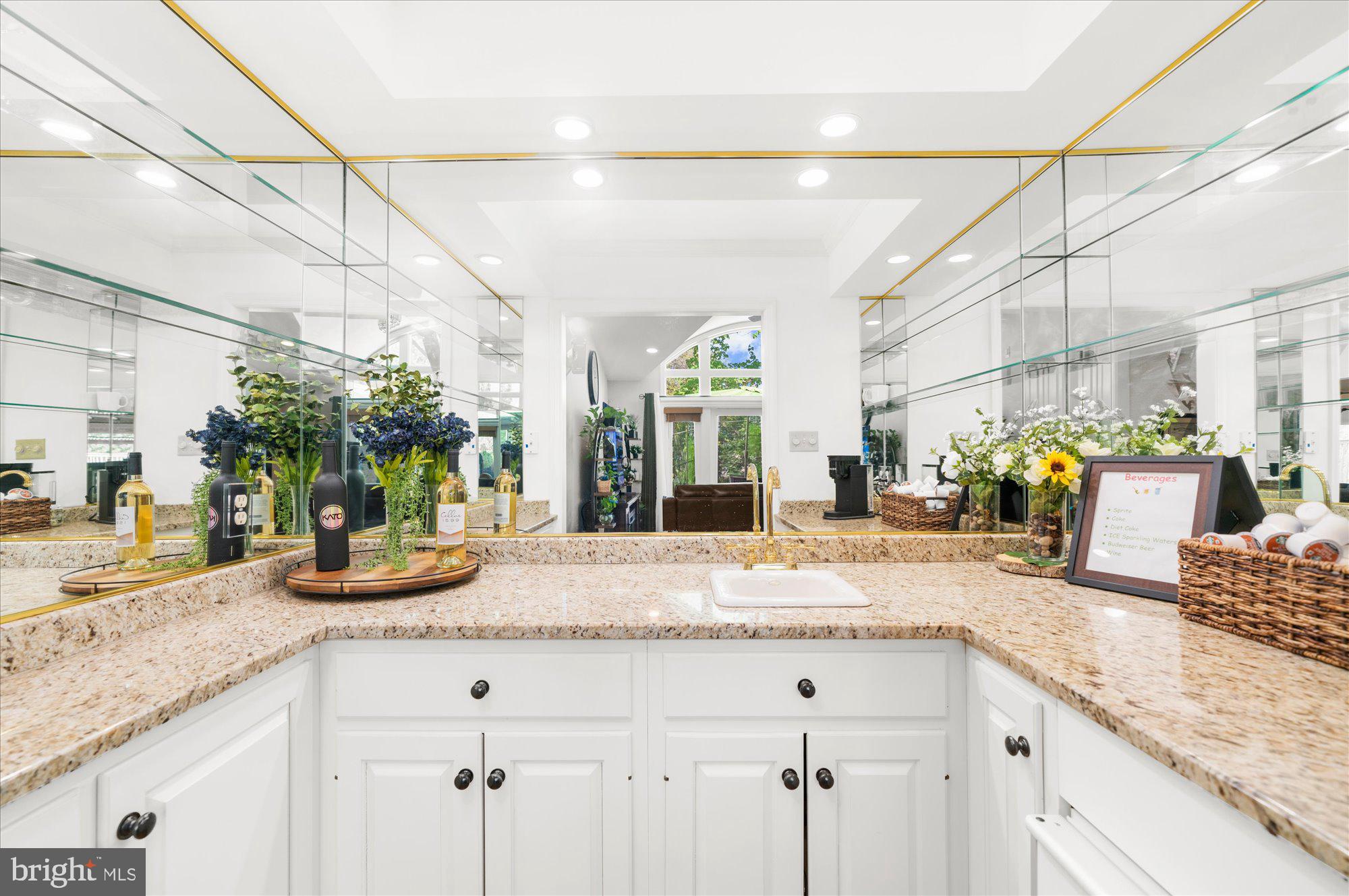 BIRDLAND - Residential