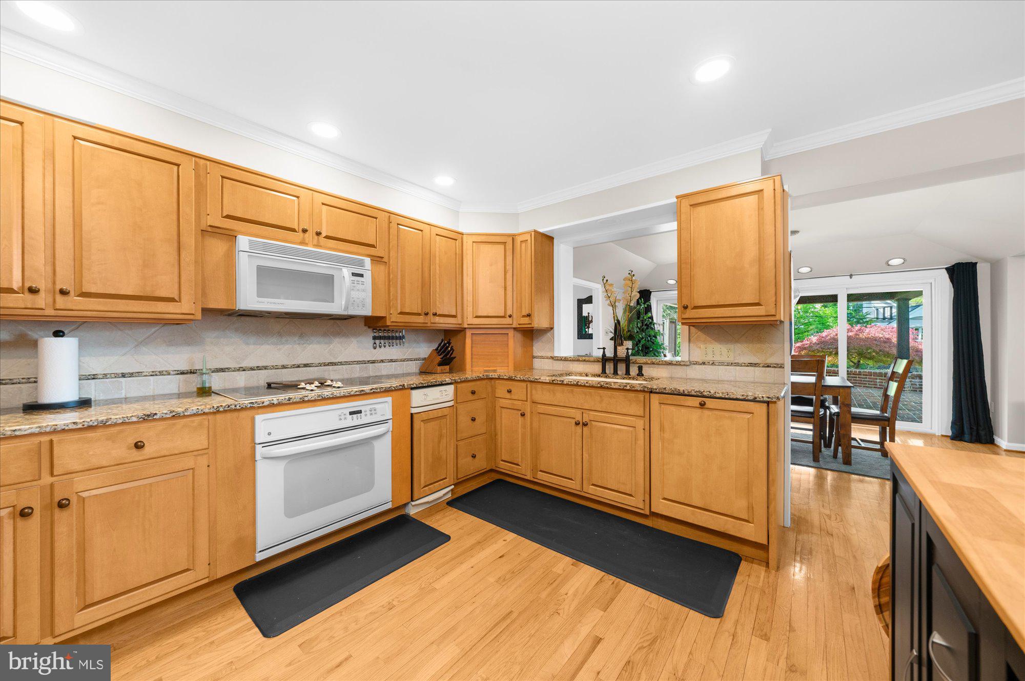 BIRDLAND - Residential