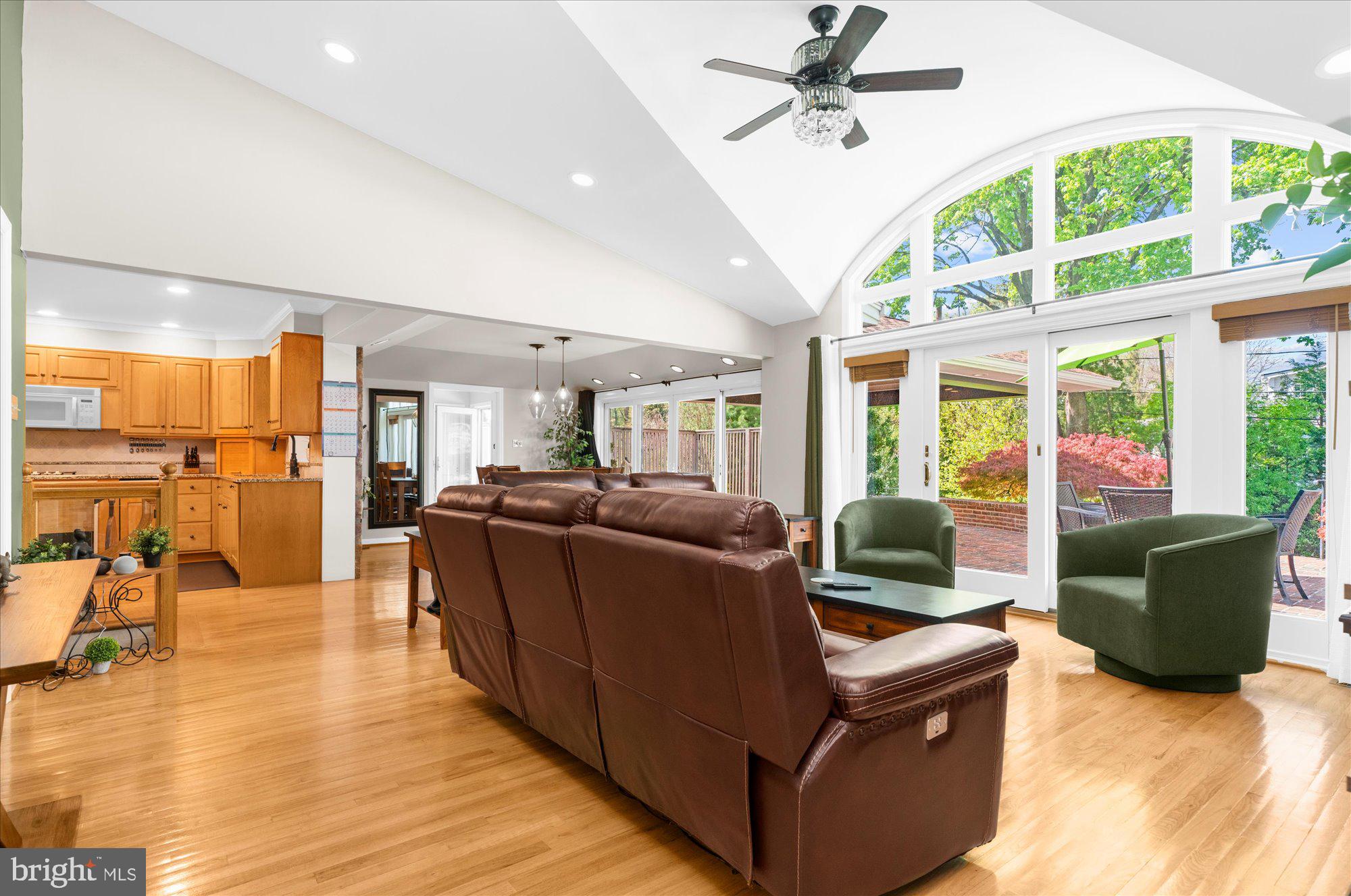 BIRDLAND - Residential