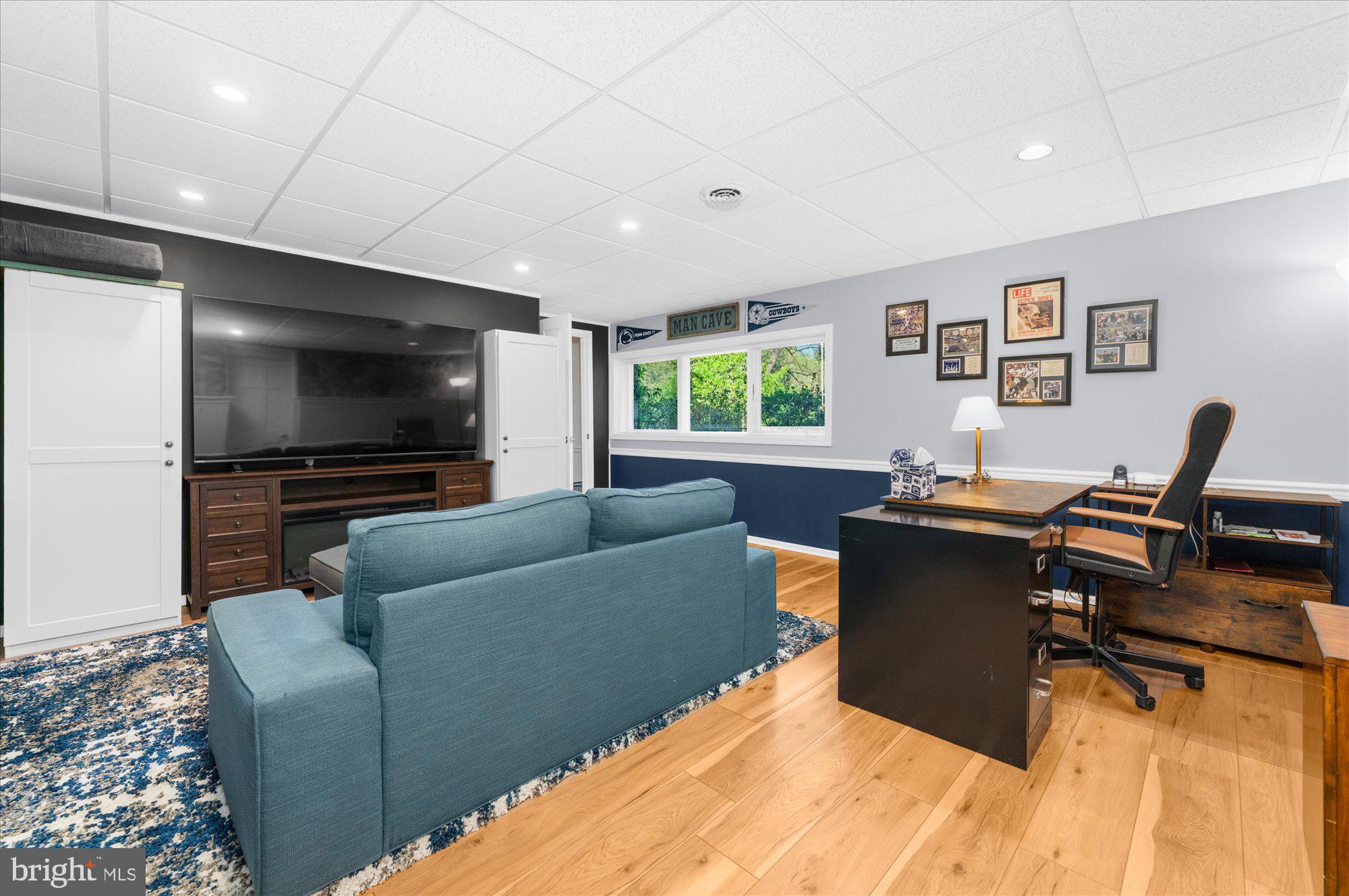 BIRDLAND - Residential