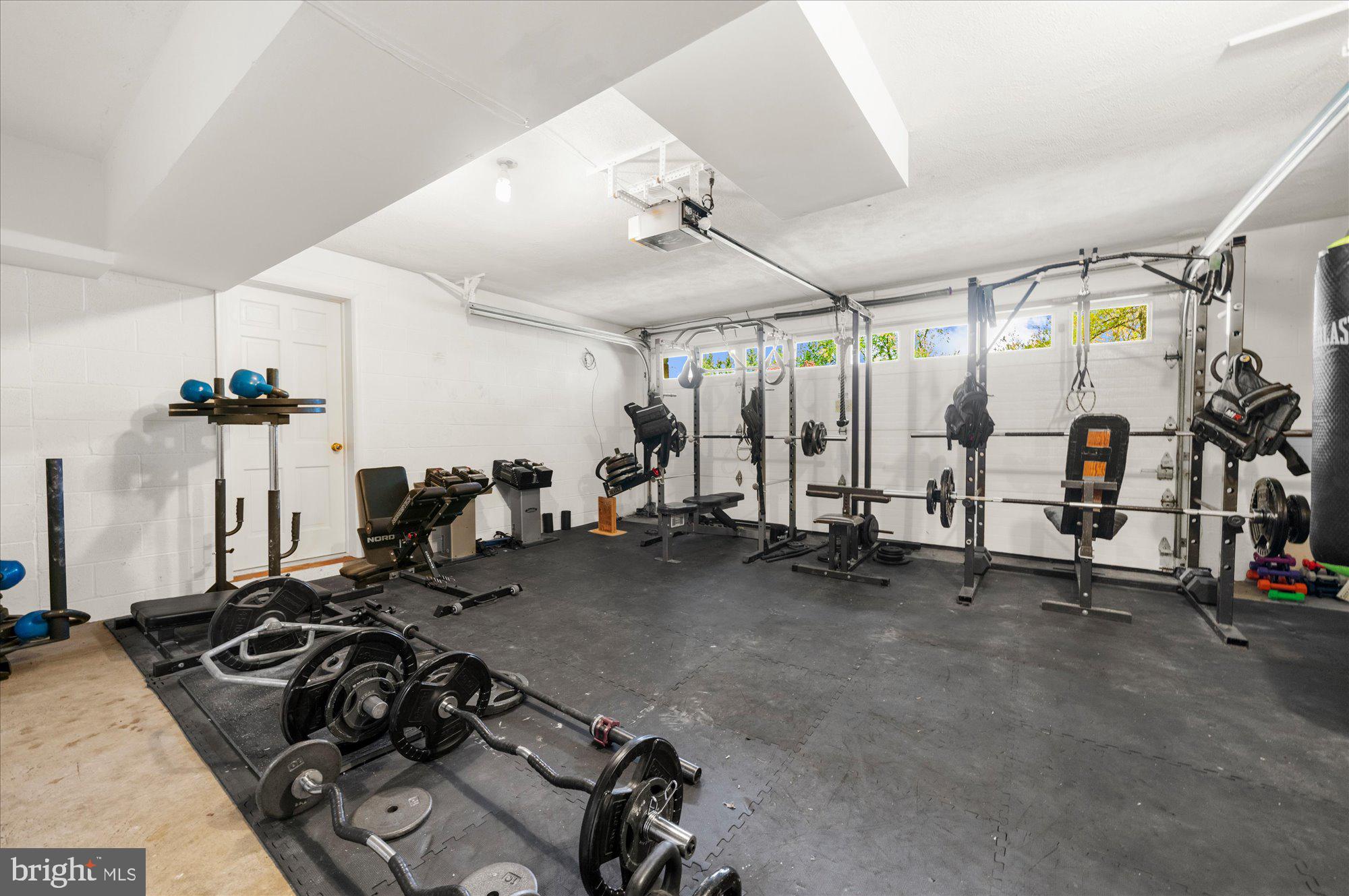 BIRDLAND - Residential