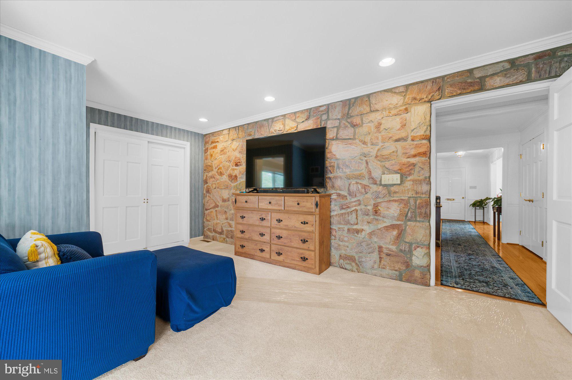 BIRDLAND - Residential