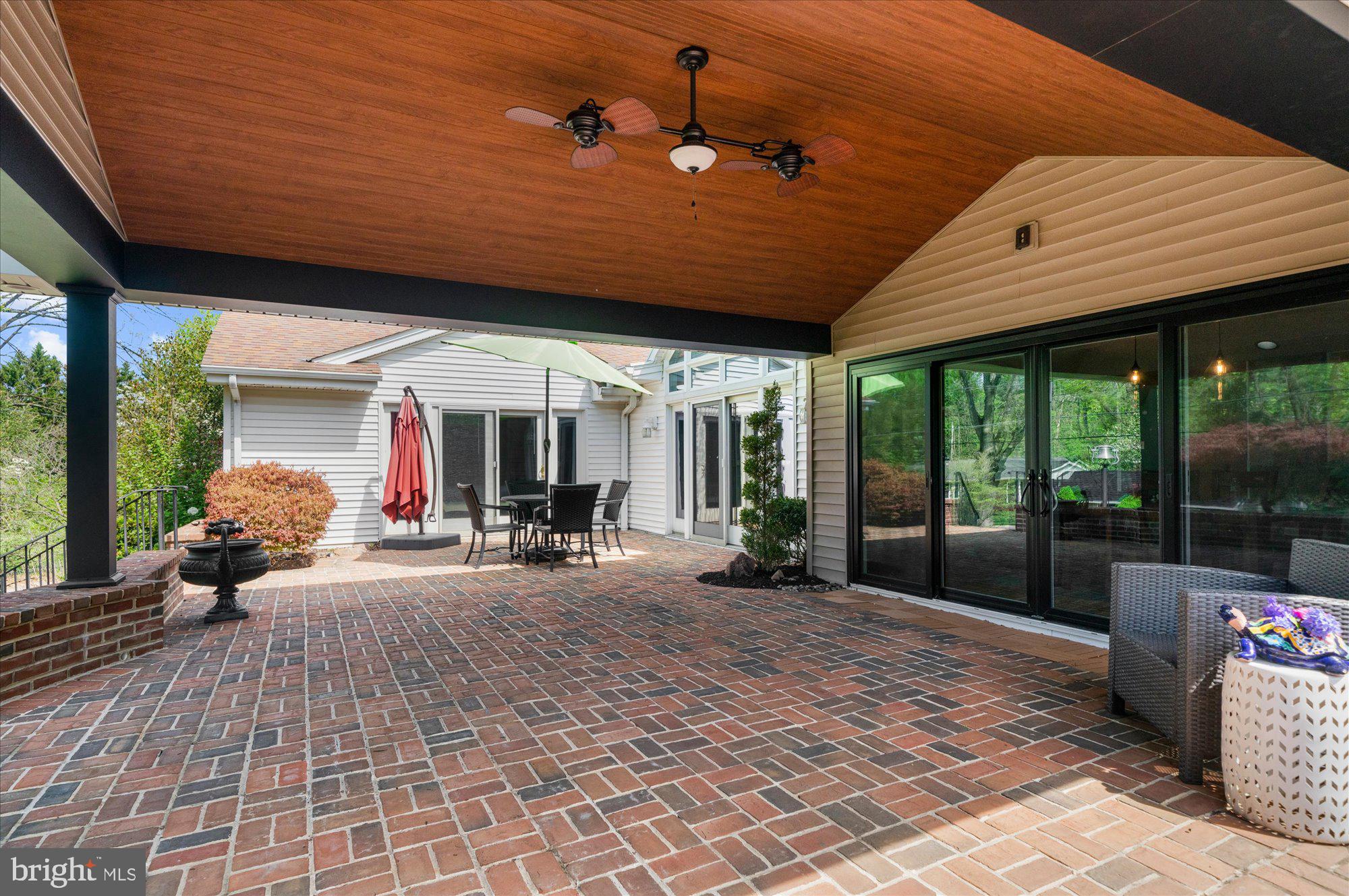 BIRDLAND - Residential