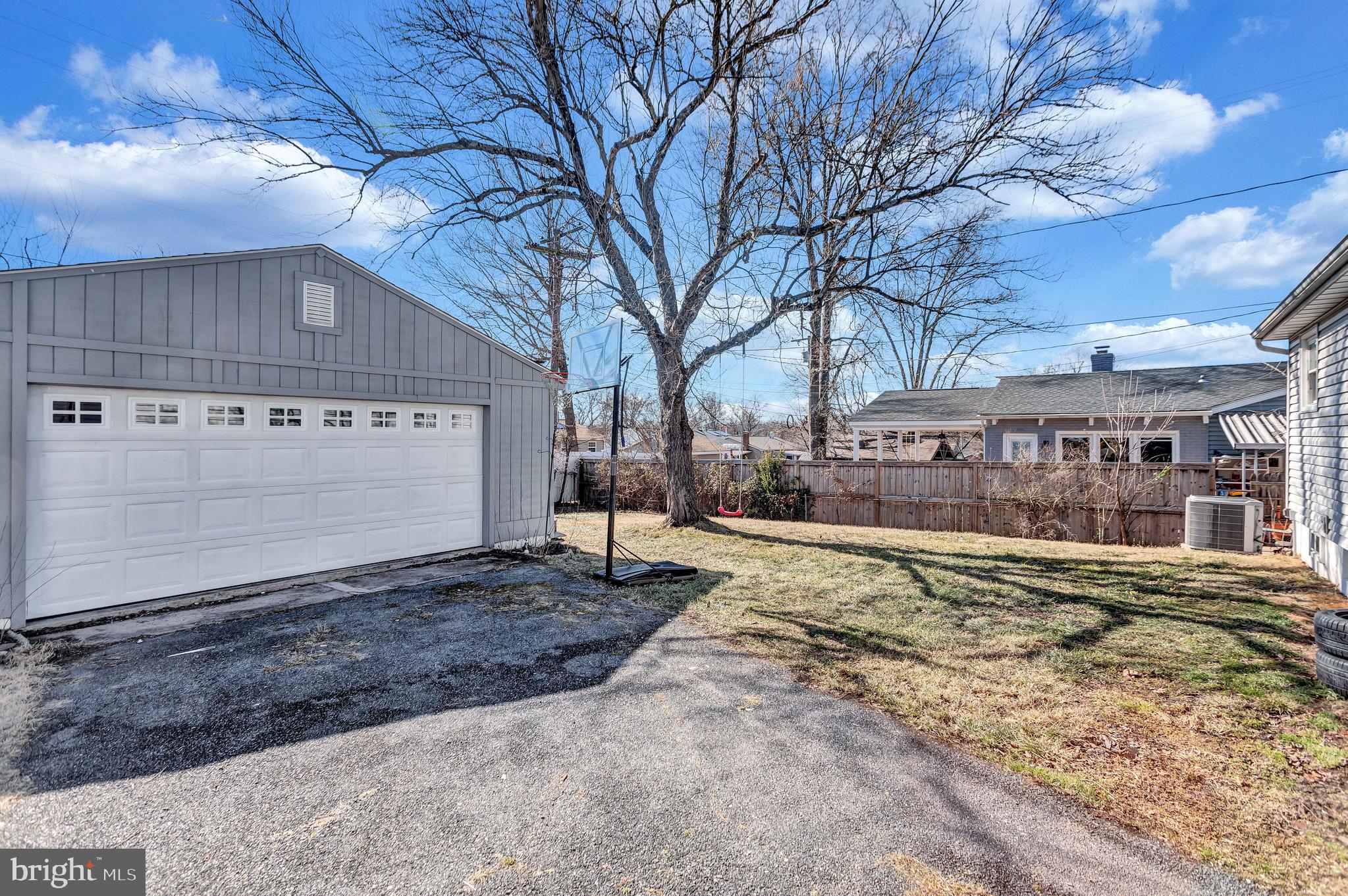 MARYLAND CITY - Residential