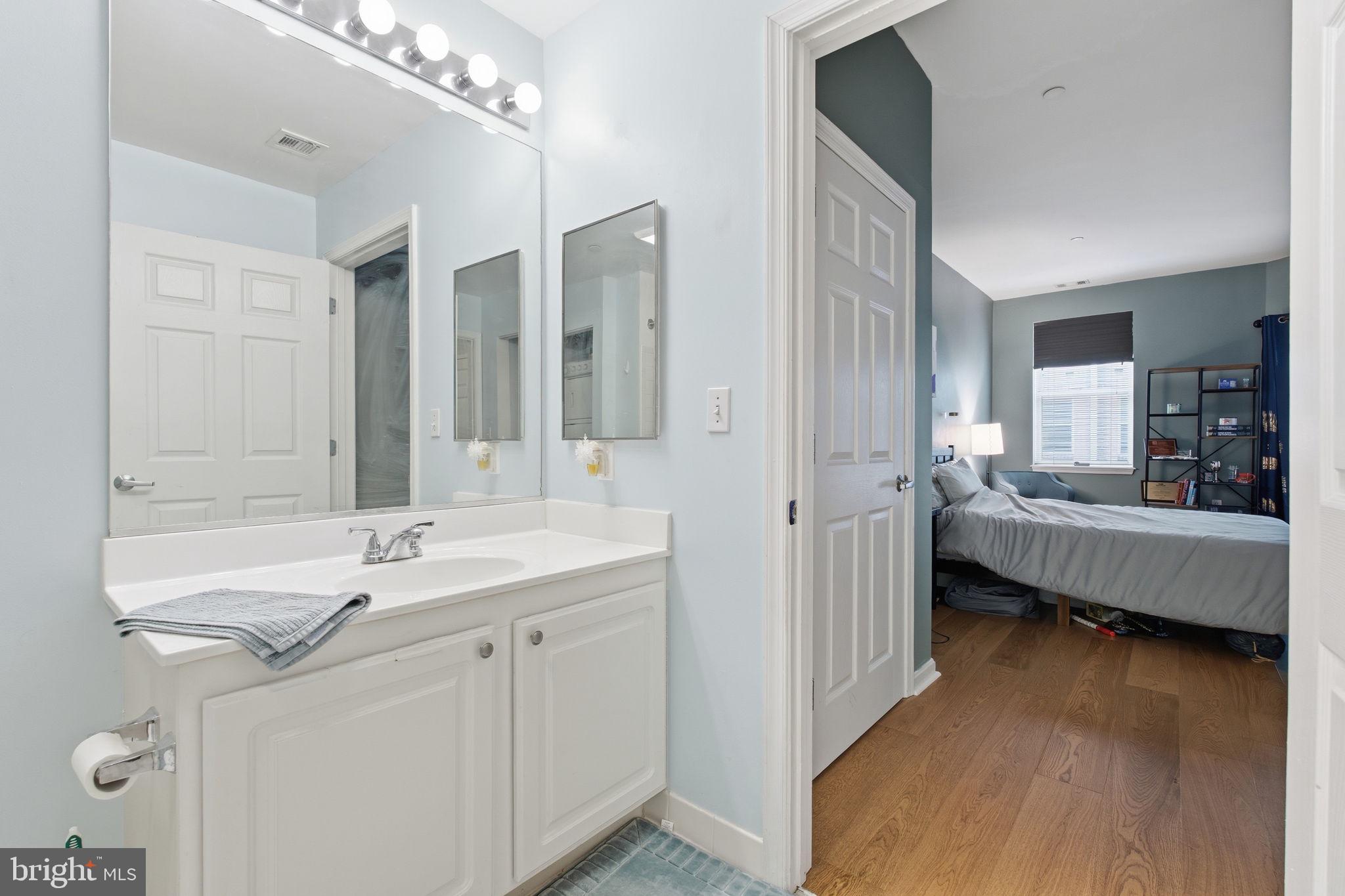 PIERSIDE AT HARBORVIEW - Residential