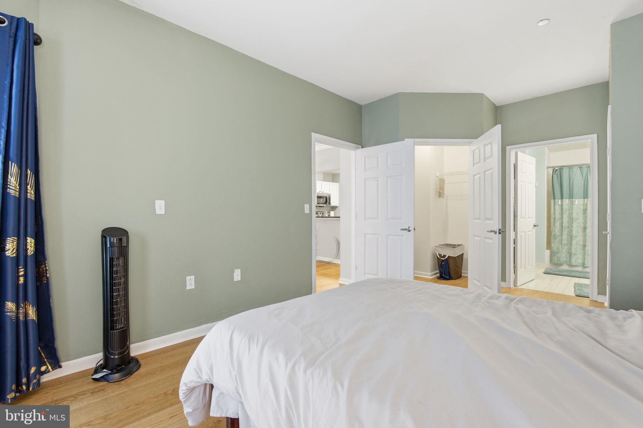 PIERSIDE AT HARBORVIEW - Residential