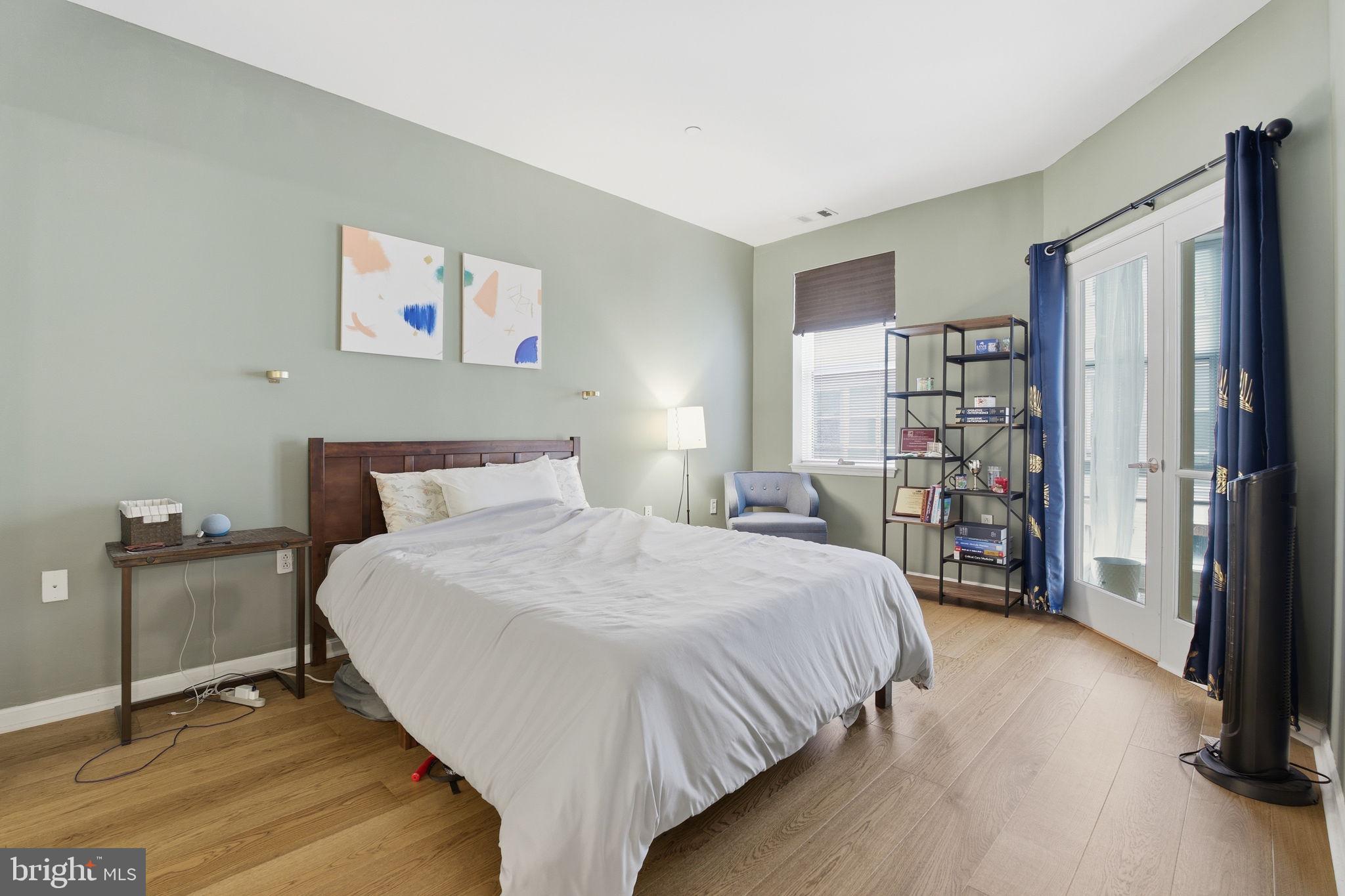 PIERSIDE AT HARBORVIEW - Residential