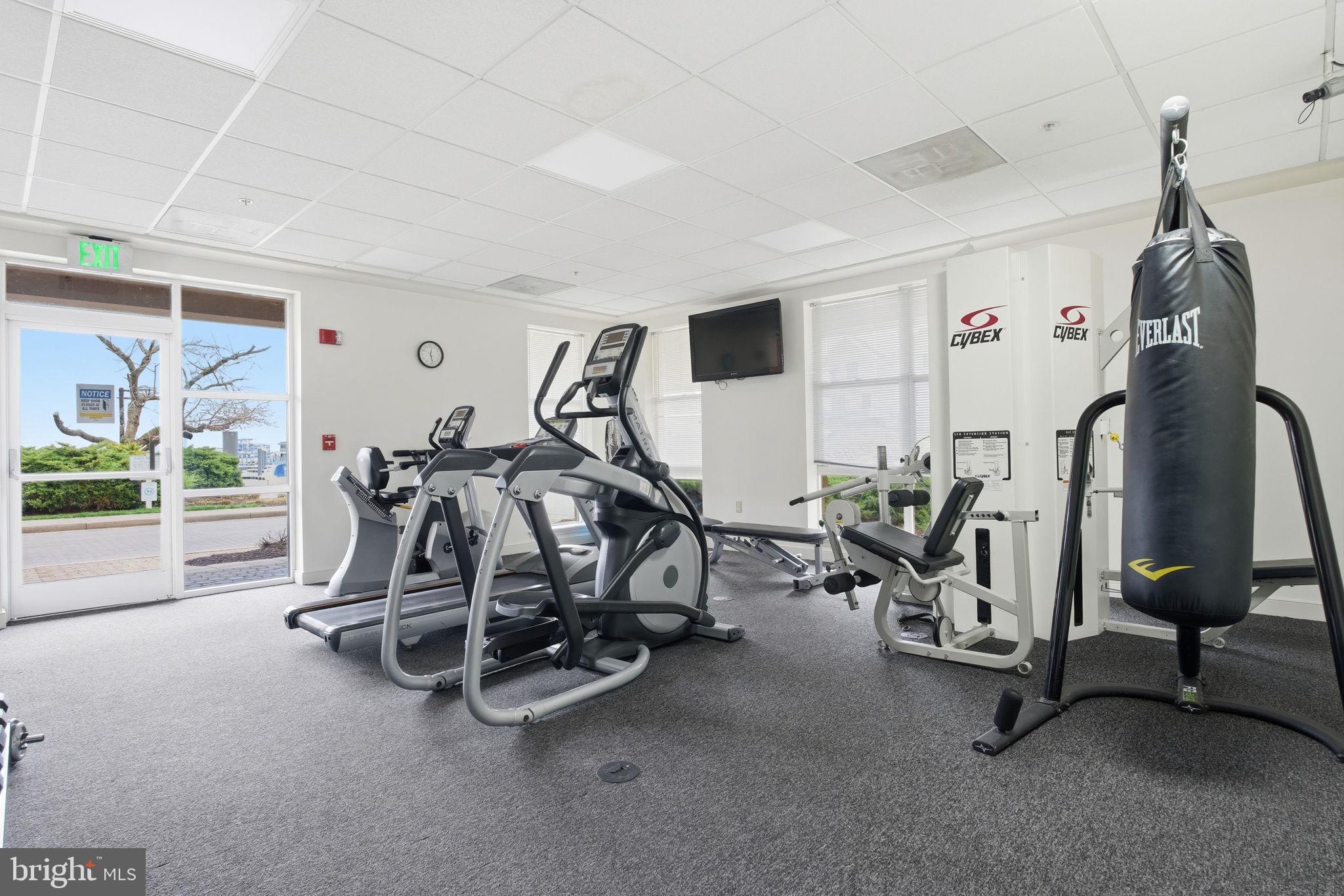 PIERSIDE AT HARBORVIEW - Residential