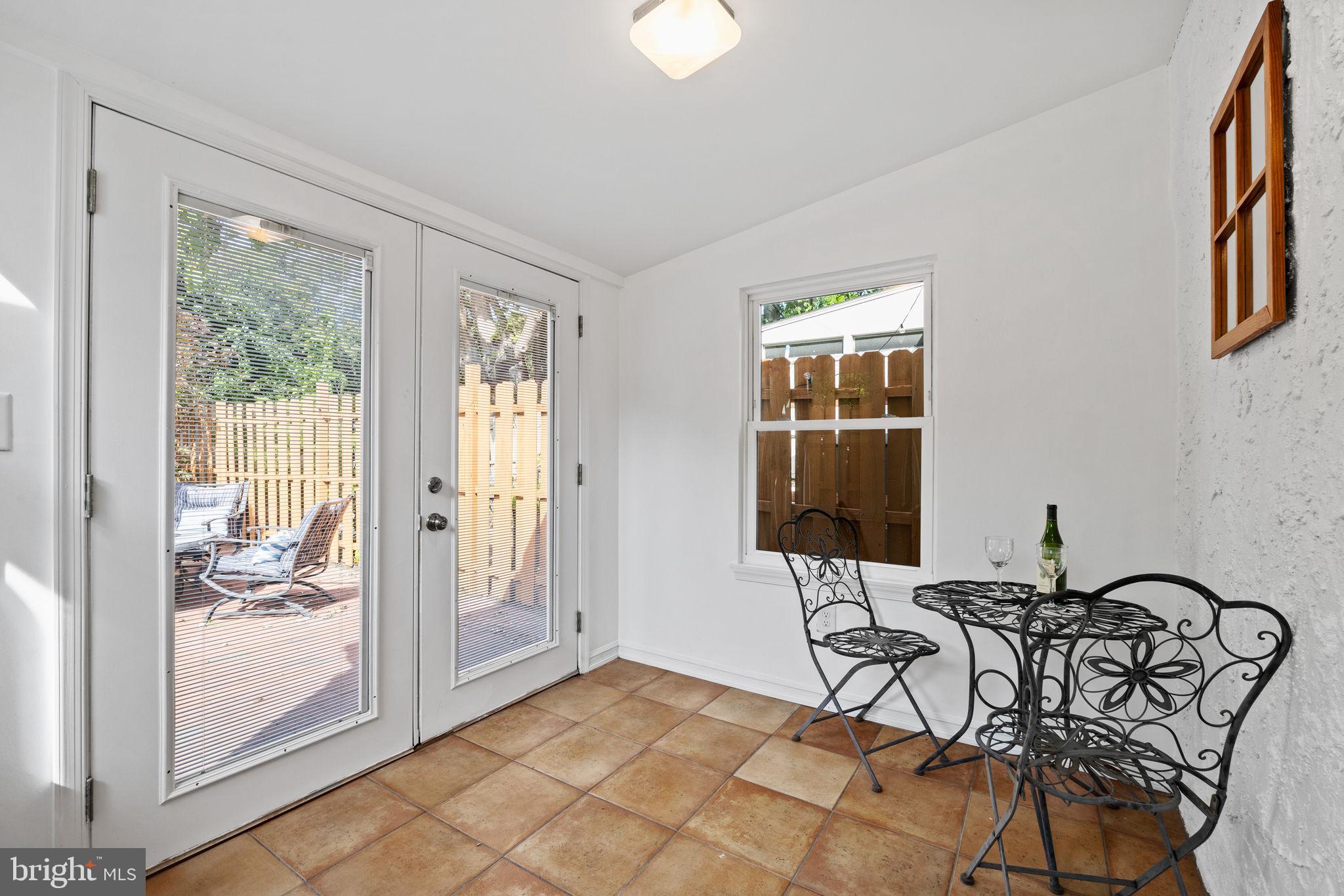 FAIRMOUNT - Residential