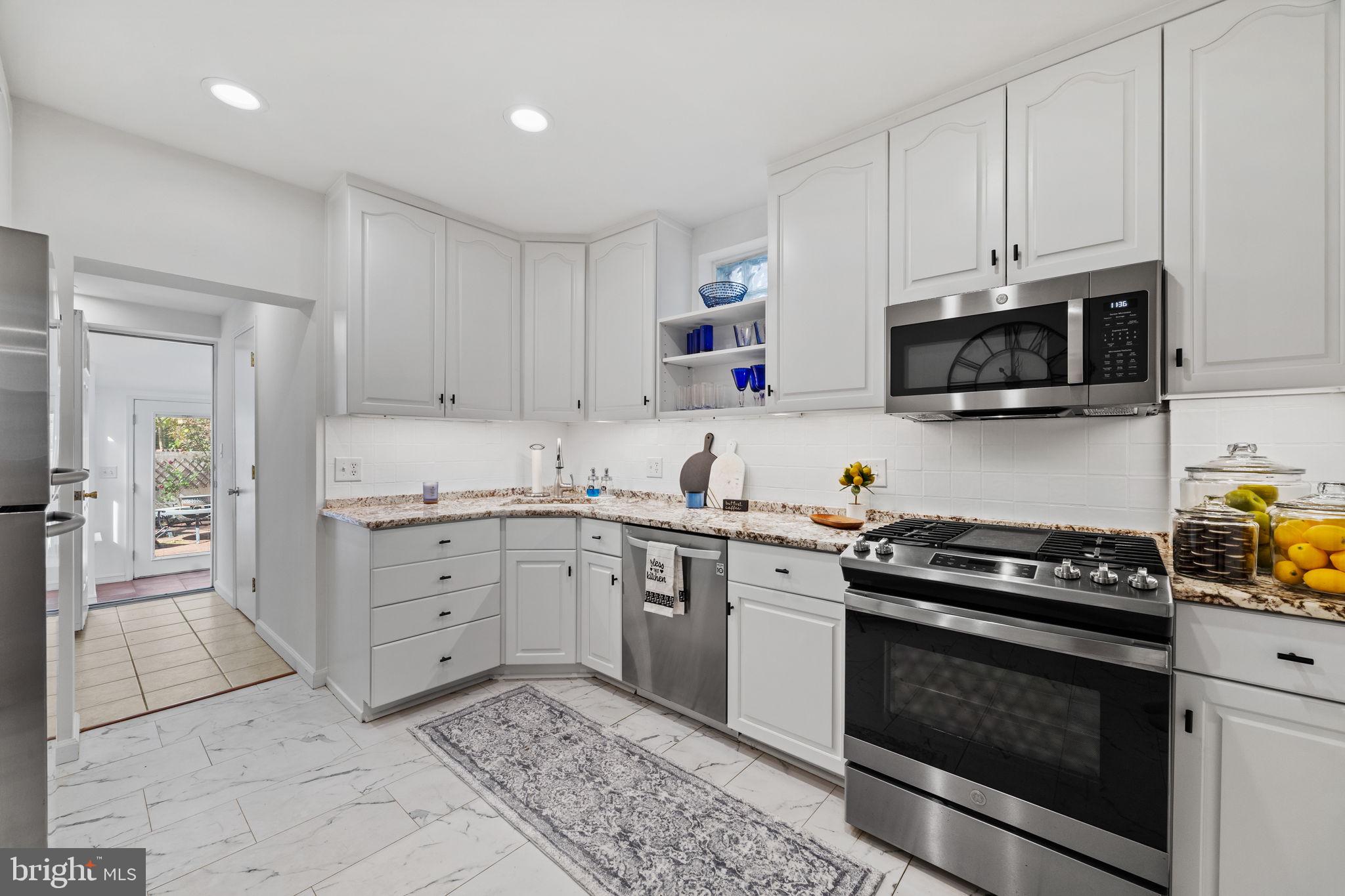 FAIRMOUNT - Residential